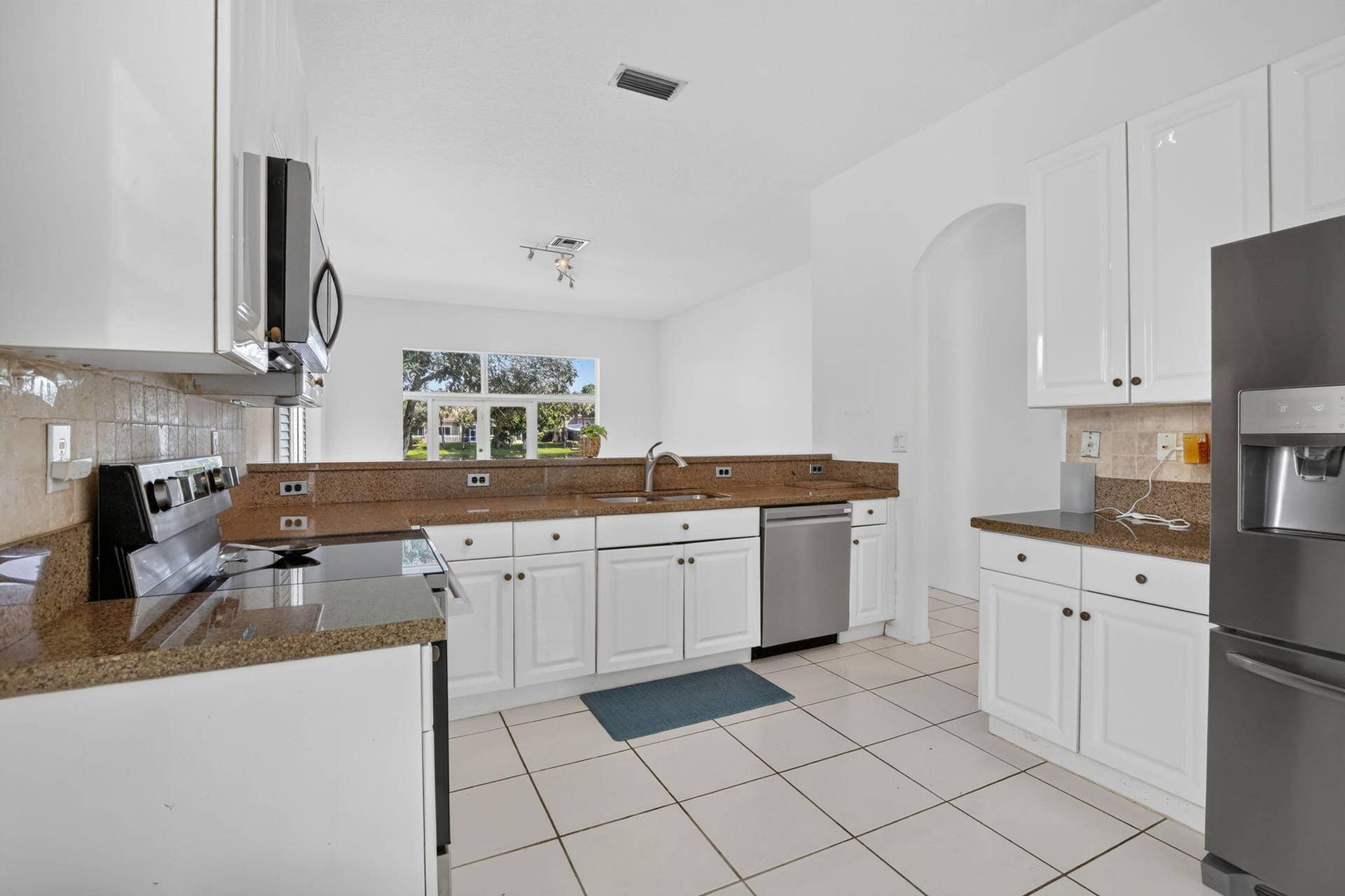 15891 SW 14TH Street, Pembroke Pines, FL 33027 12-web-or-mls-_A7A6915