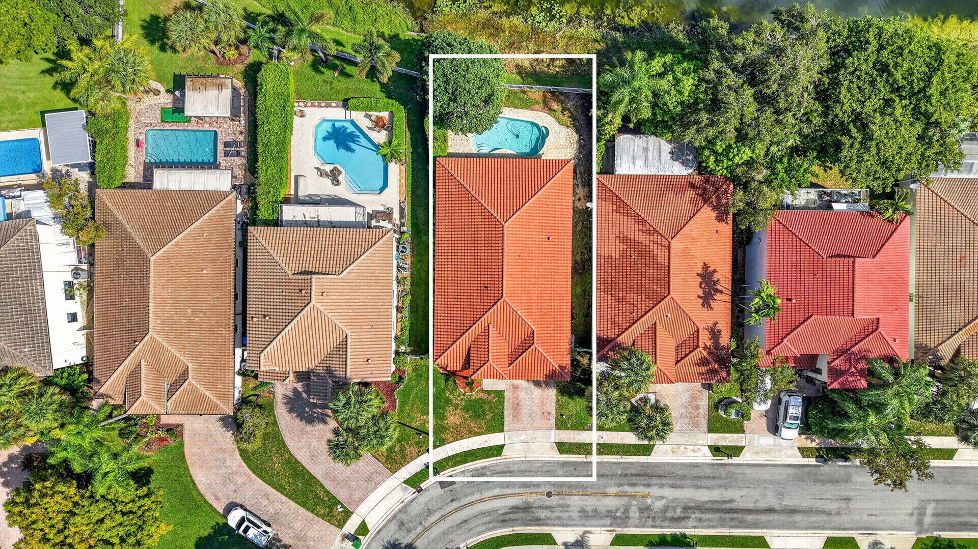 15891 SW 14TH Street, Pembroke Pines, FL 33027 52-web-or-mls-DJI_20260908104447_0052_D