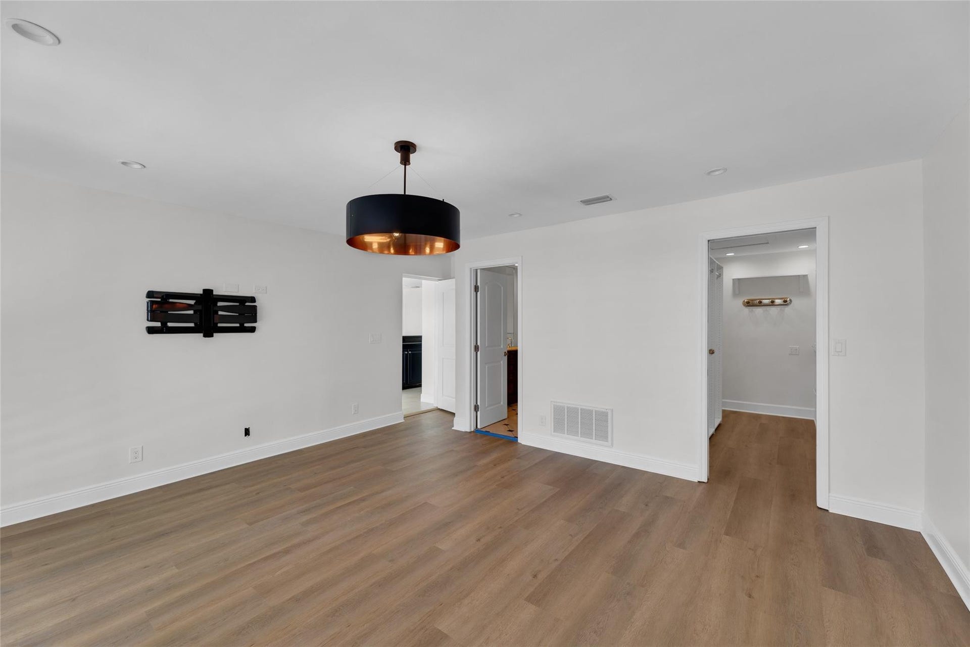 2401 NE 47TH Street, Lighthouse Point, Lighthouse Point, FL 33064 Master bedroom with walk in closet and bathroom is spacious