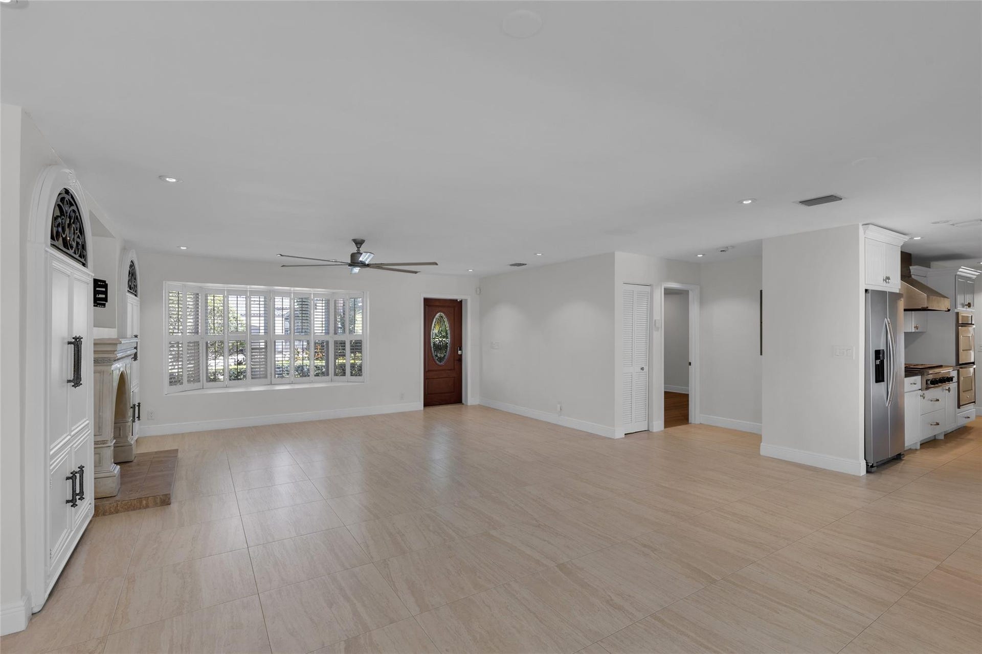 2401 NE 47TH Street, Lighthouse Point, Lighthouse Point, FL 33064 Open and spacious floor plan with recessed lighting and freshly painted with great natural light