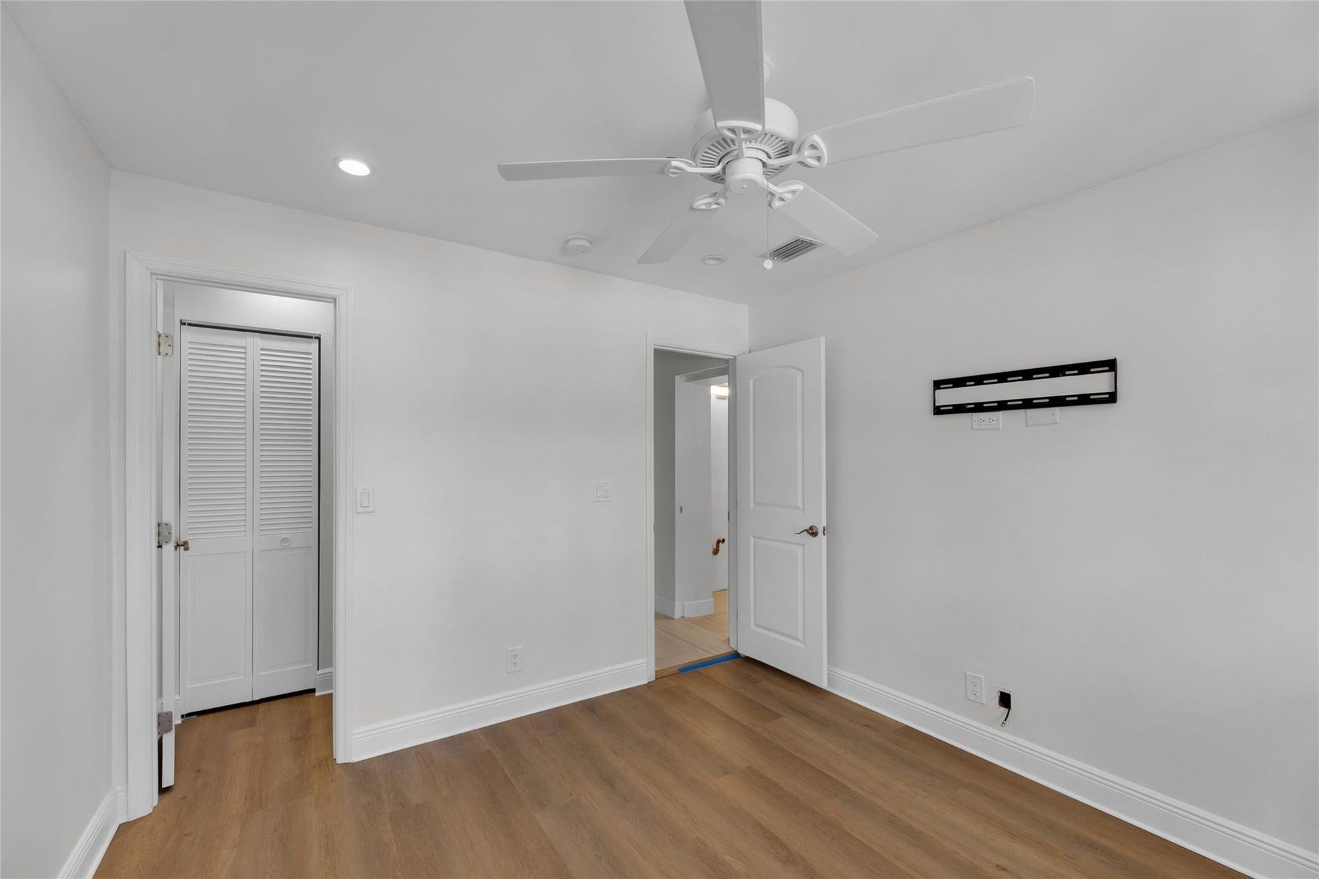 2401 NE 47TH Street, Lighthouse Point, Lighthouse Point, FL 33064 Bedroom with great closet space