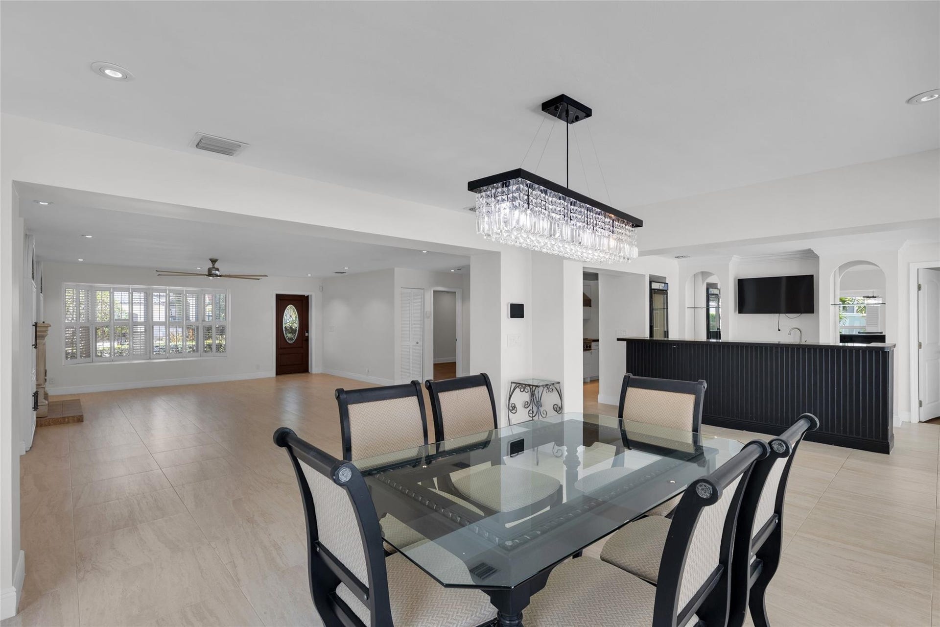 2401 NE 47TH Street, Lighthouse Point, Lighthouse Point, FL 33064 Great open floor plan concept is perfect for entertaining