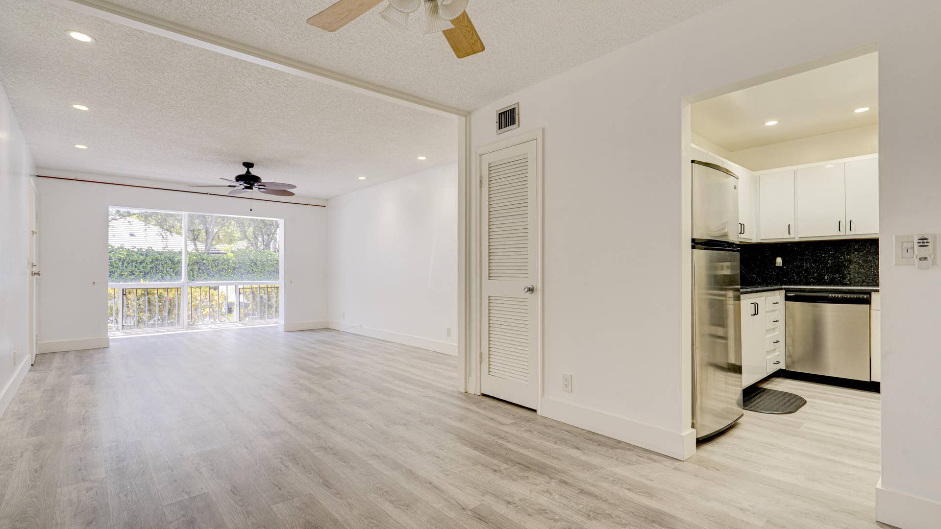 6207 BAY CLUB Drive, #1, Fort Lauderdale, FL 33308 6207_bay_club_dr_1_ft_Lauderdale_33308-4