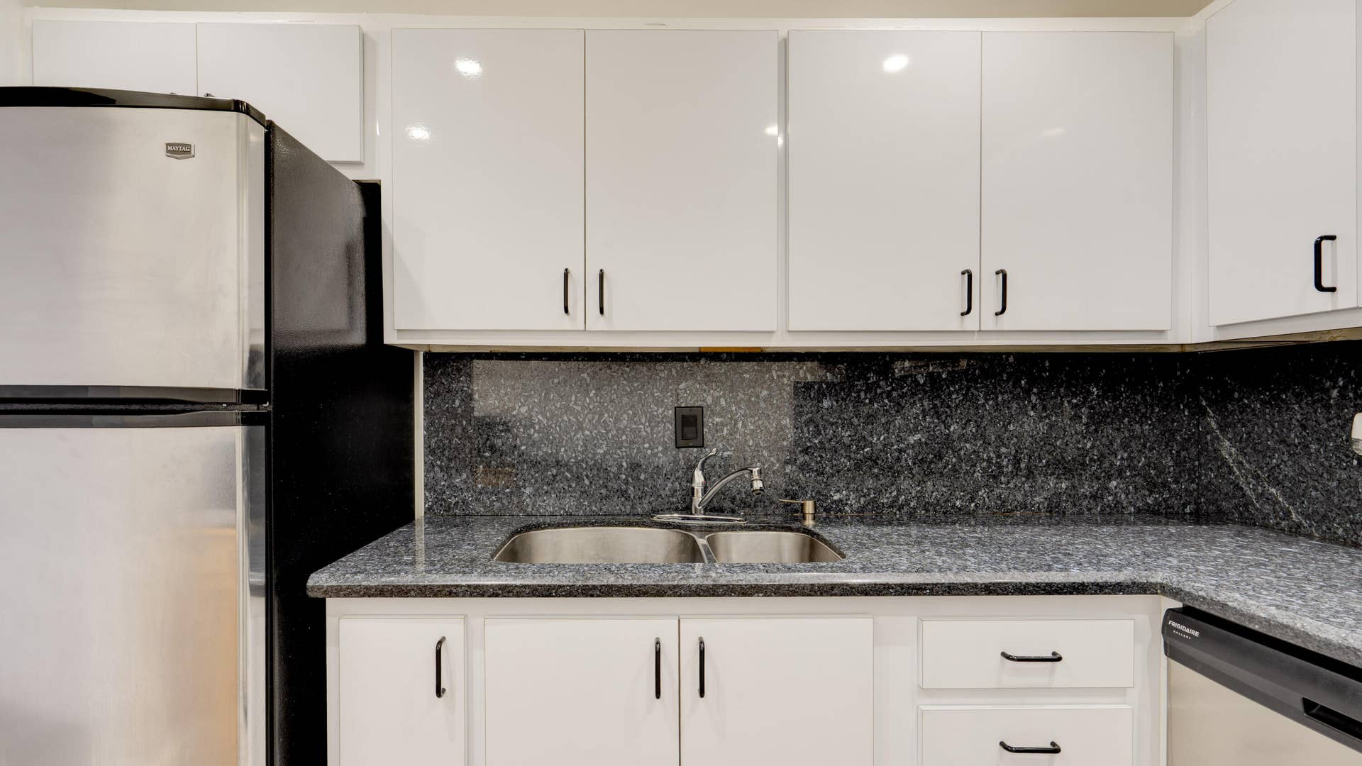 6207 BAY CLUB Drive, #1, Fort Lauderdale, FL 33308 6207_bay_club_dr_1_ft_Lauderdale_33308-4