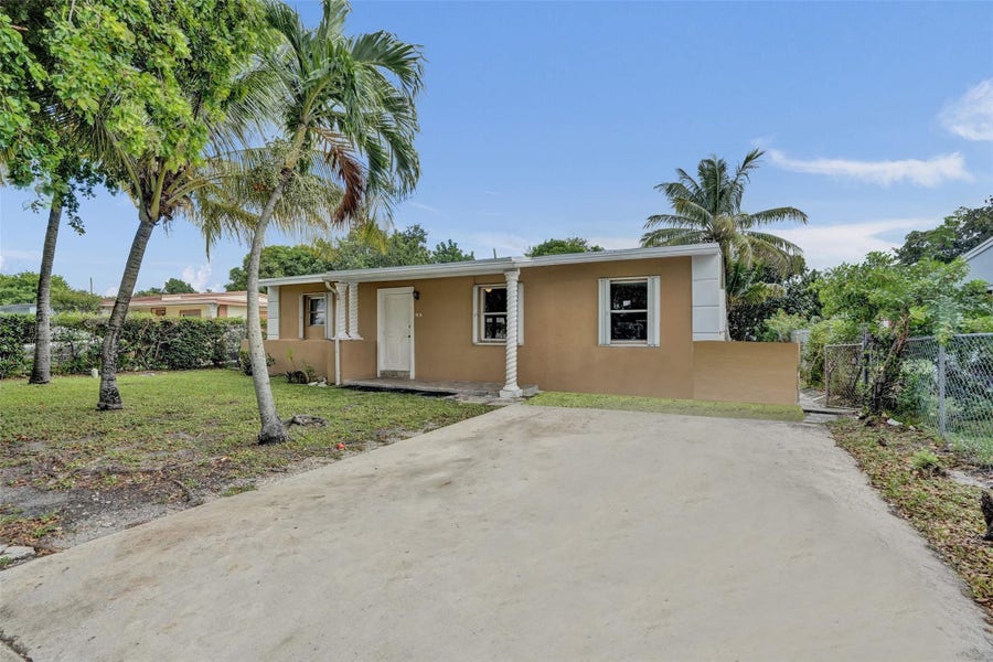 Property photo for 1318 NW 11TH Place, Fort Lauderdale, FL