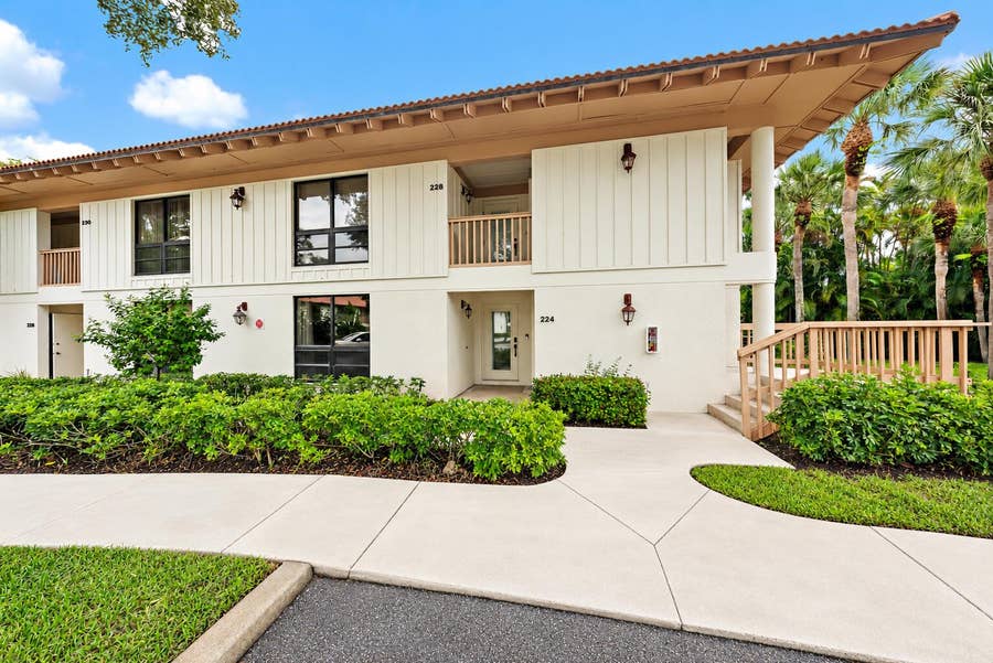 Property photo for 224 Brackenwood Terrace, Palm Beach Gardens, FL