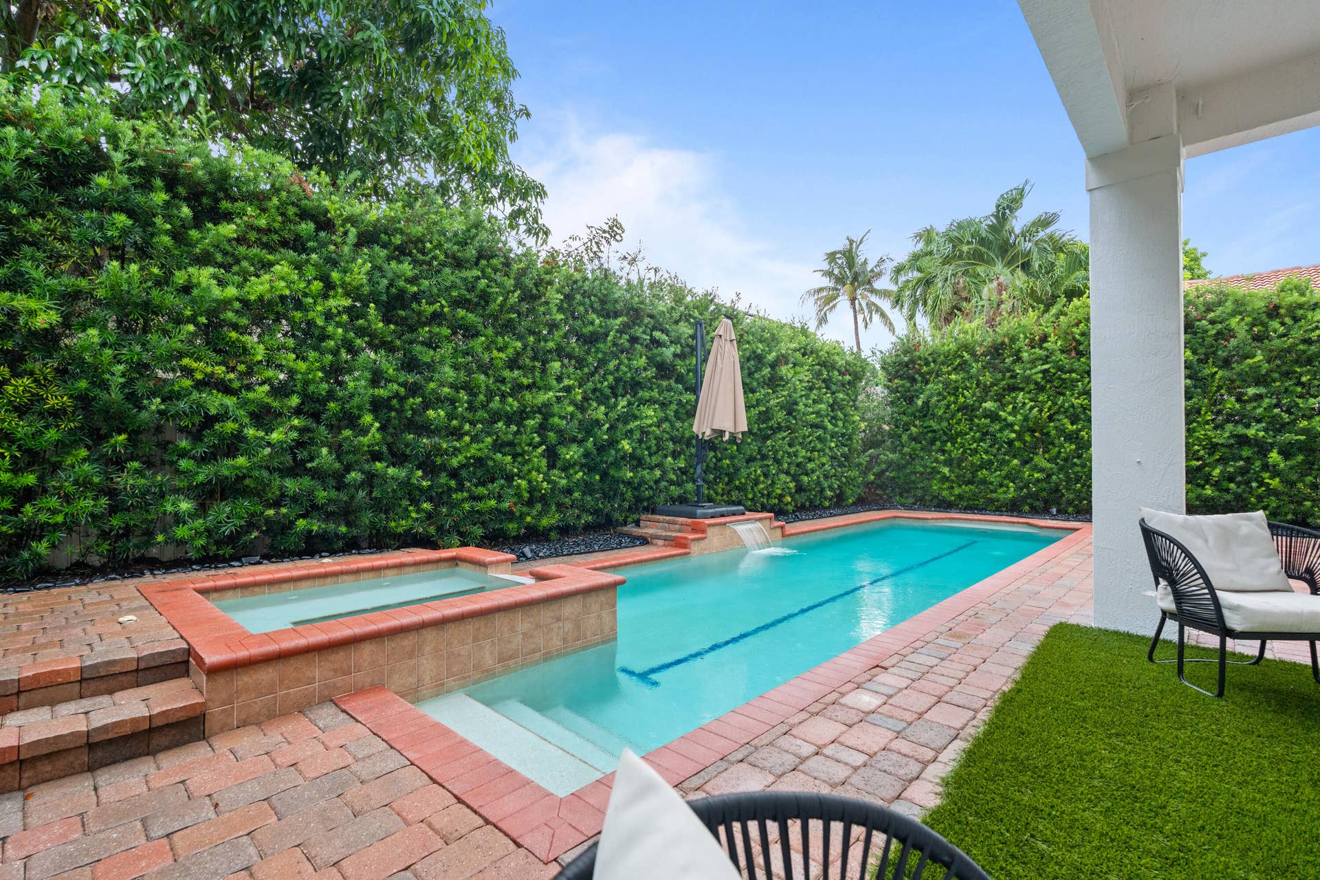 7372 NW 18TH Court, Pembroke Pines, FL 33024 Spa and pool