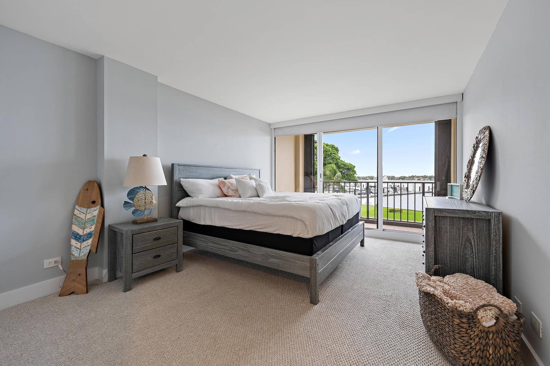 134 LAKESHORE Drive, #316, North Palm Beach, FL 33408 Guest Suite