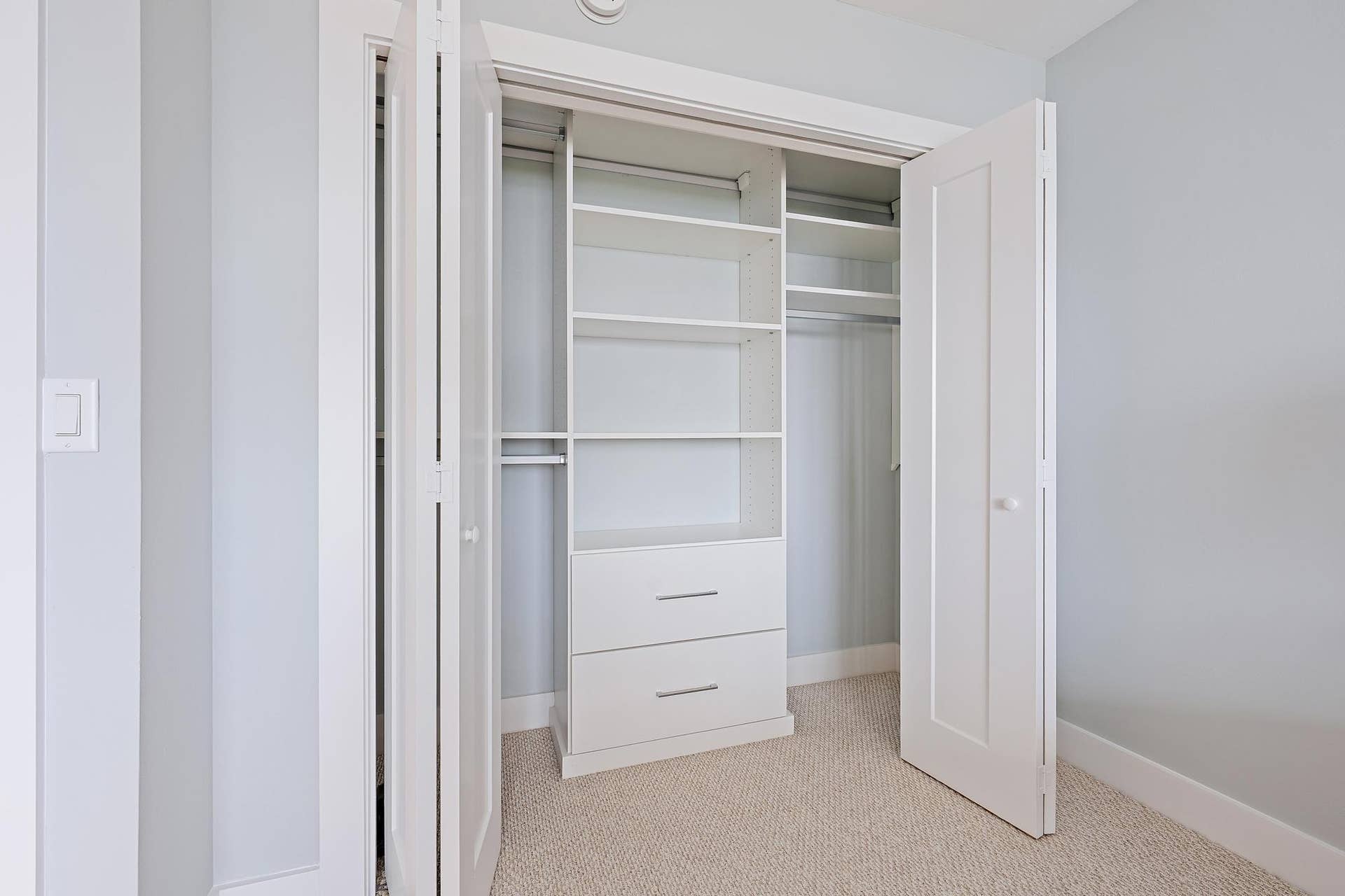 134 LAKESHORE Drive, #316, North Palm Beach, FL 33408 Guest Suite Closet