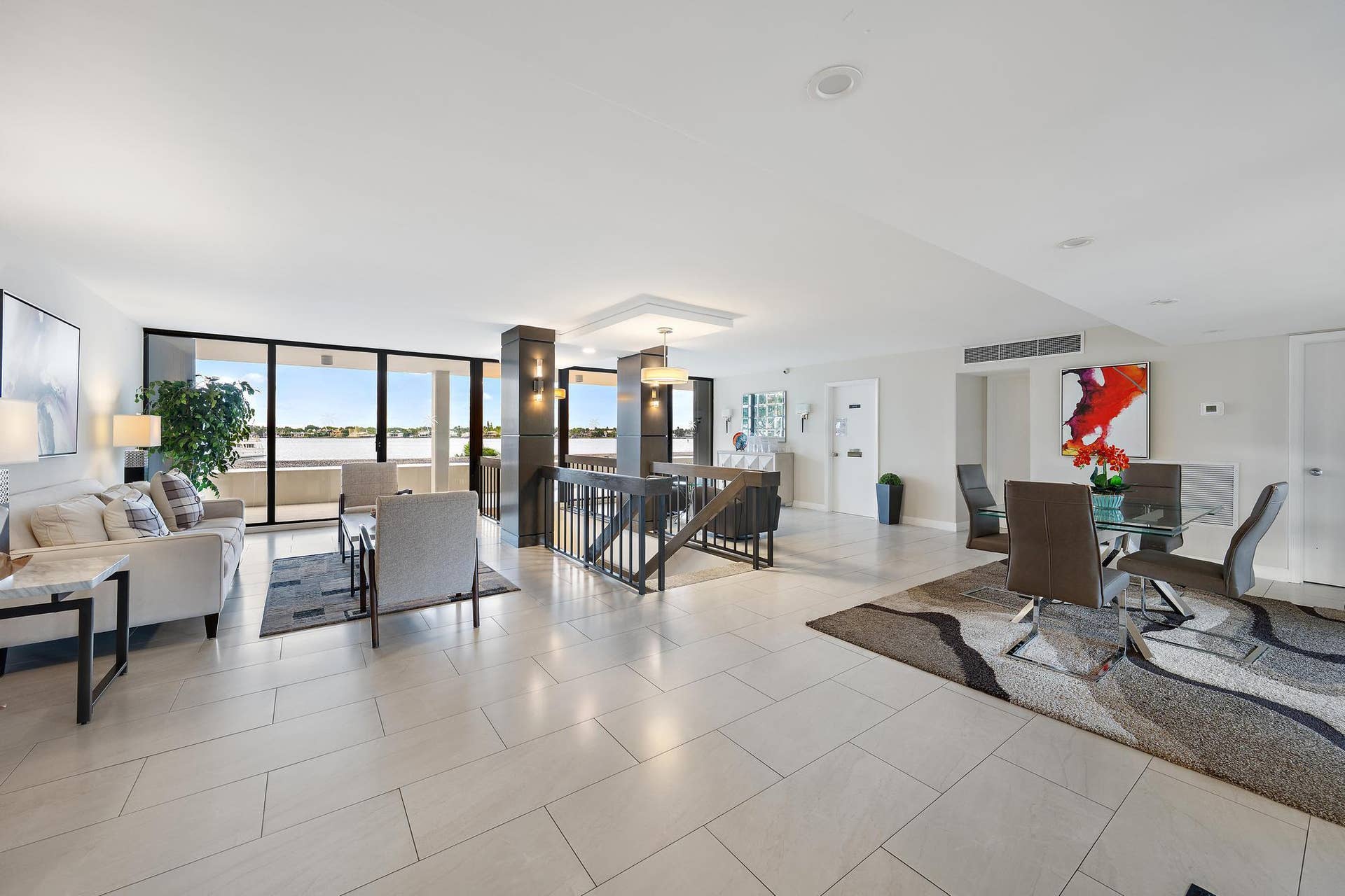 134 LAKESHORE Drive, #316, North Palm Beach, FL 33408 Lobby