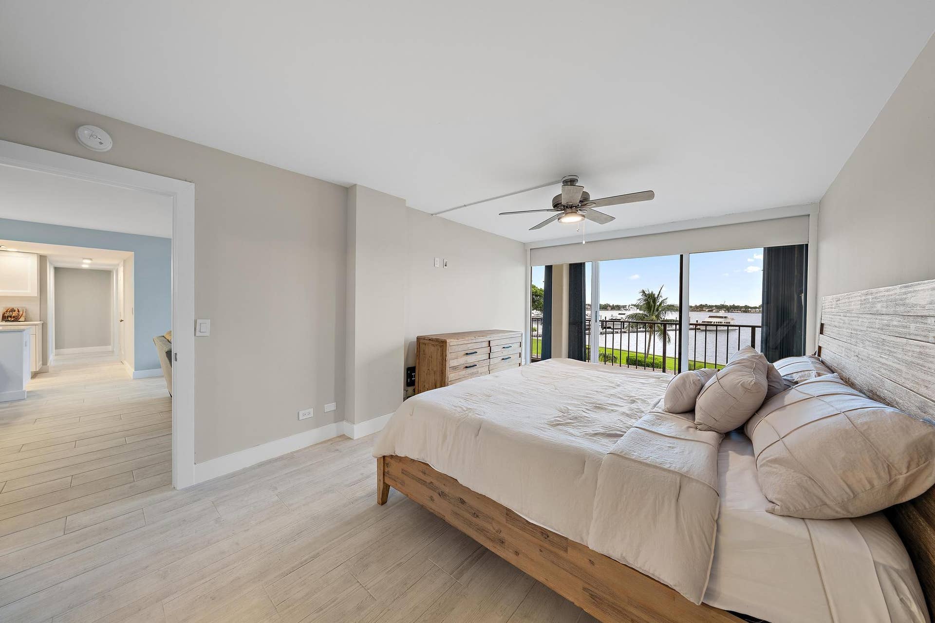 134 LAKESHORE Drive, #316, North Palm Beach, FL 33408 Primary Suite