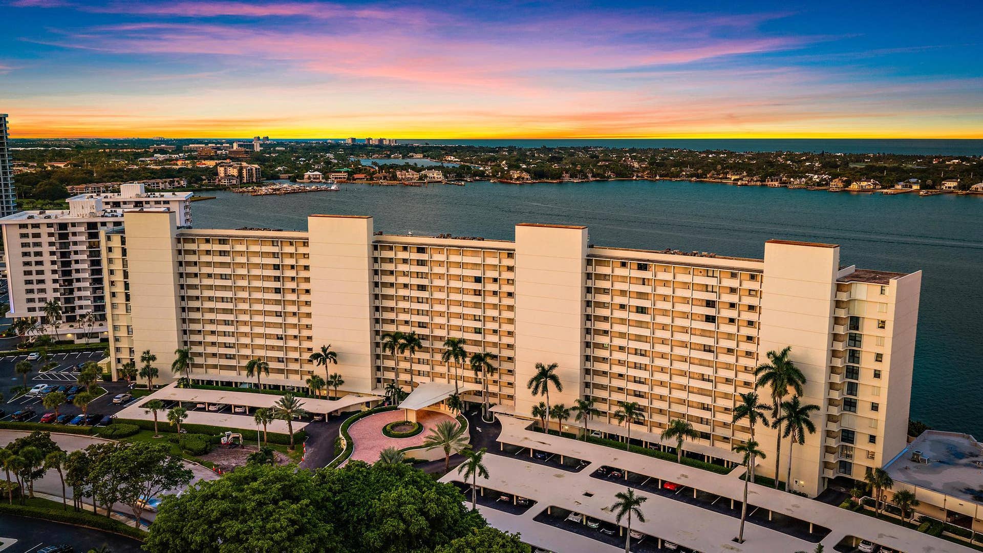 134 LAKESHORE Drive, #316, North Palm Beach, FL 33408 Aerial View