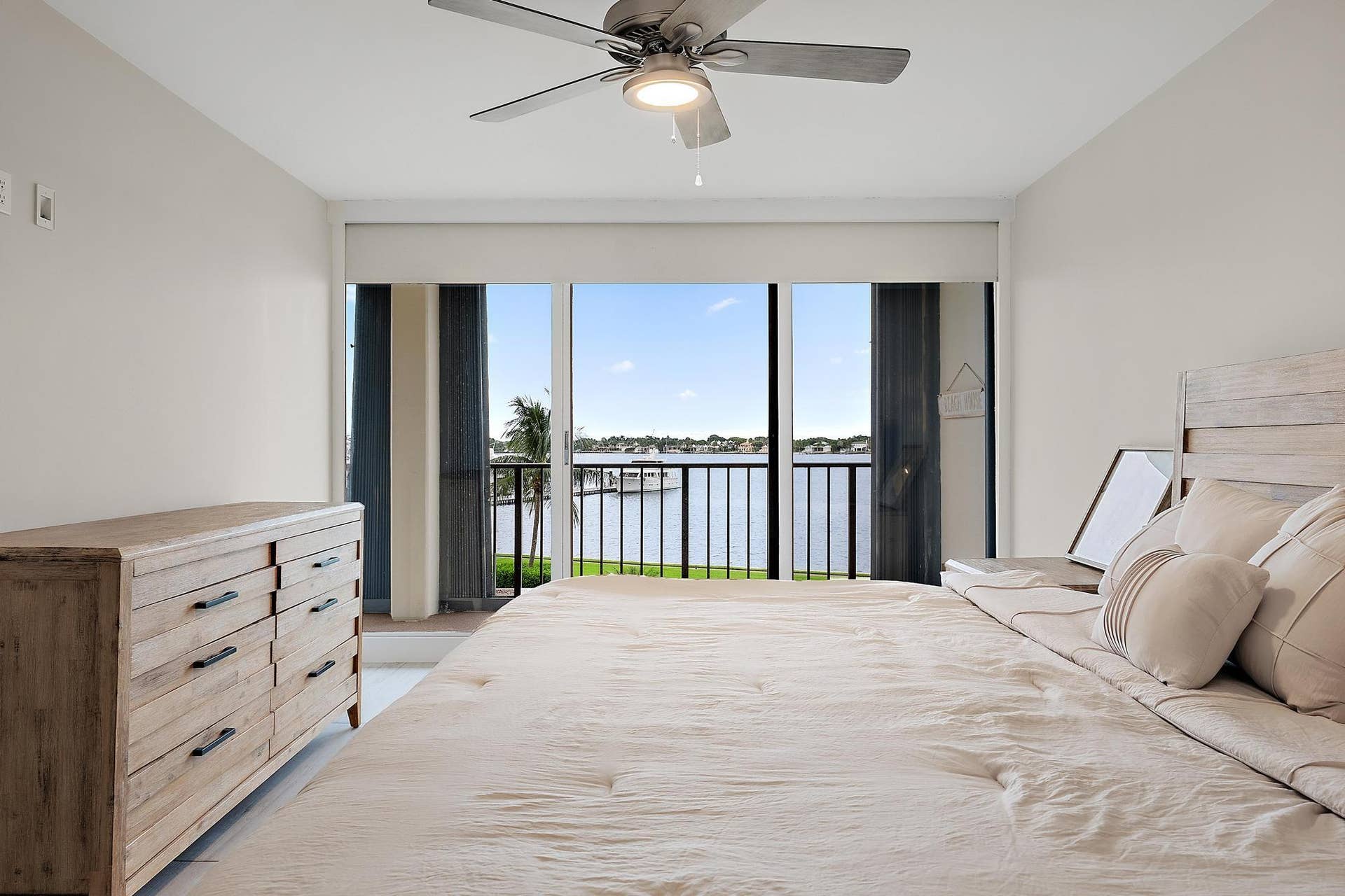 134 LAKESHORE Drive, #316, North Palm Beach, FL 33408 Primary Suite