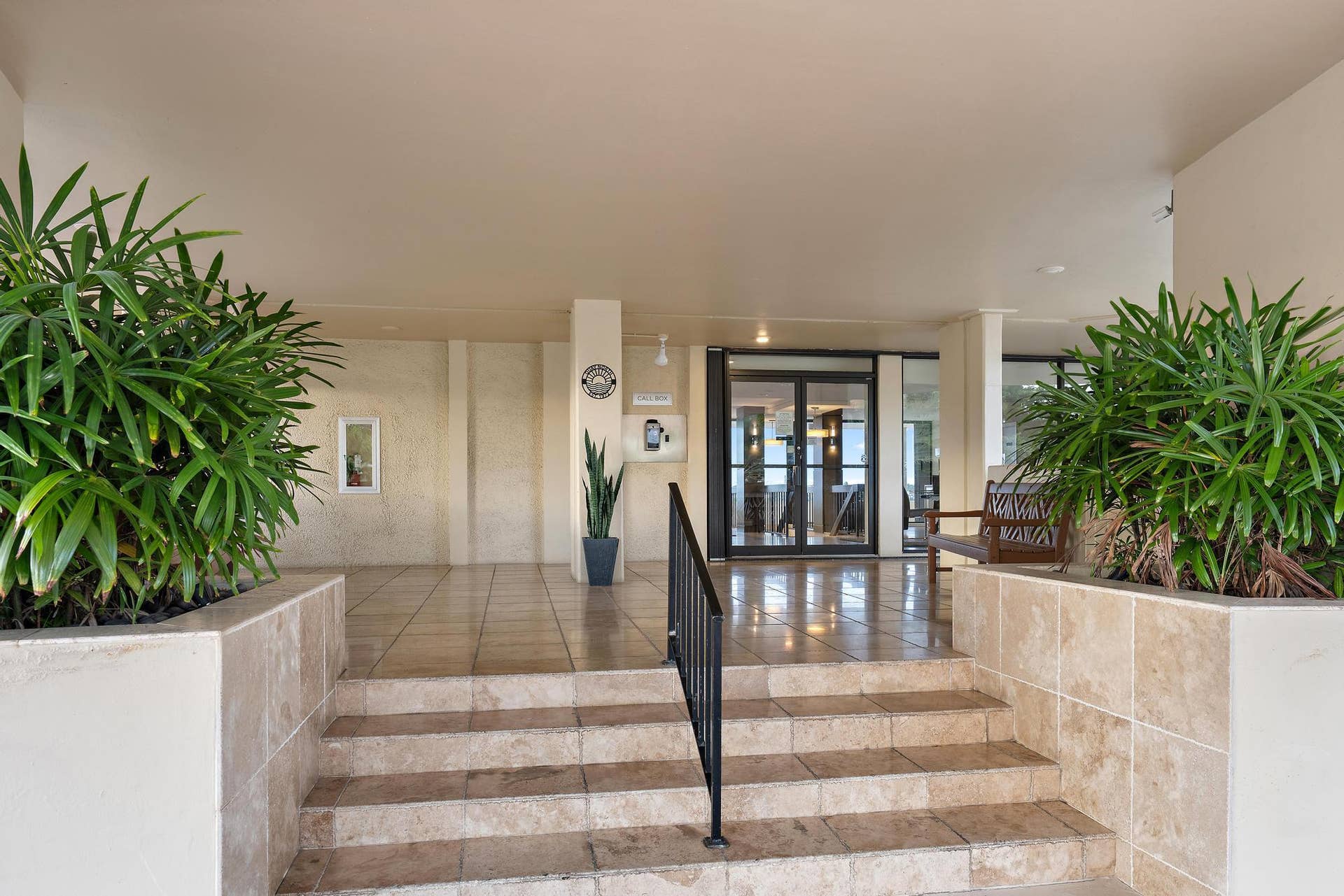 134 LAKESHORE Drive, #316, North Palm Beach, FL 33408 Entrance