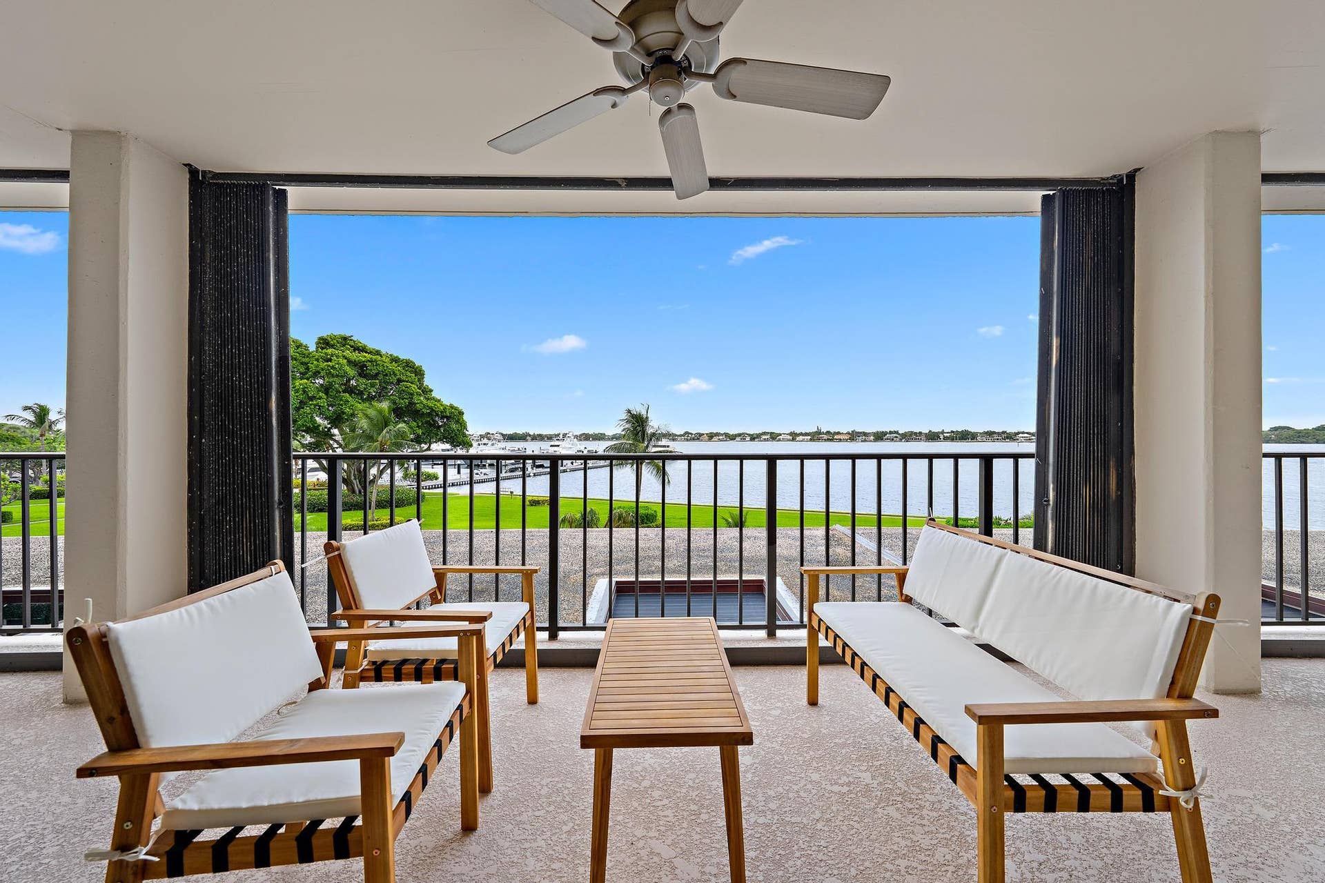 134 LAKESHORE Drive, #316, North Palm Beach, FL 33408 Balcony