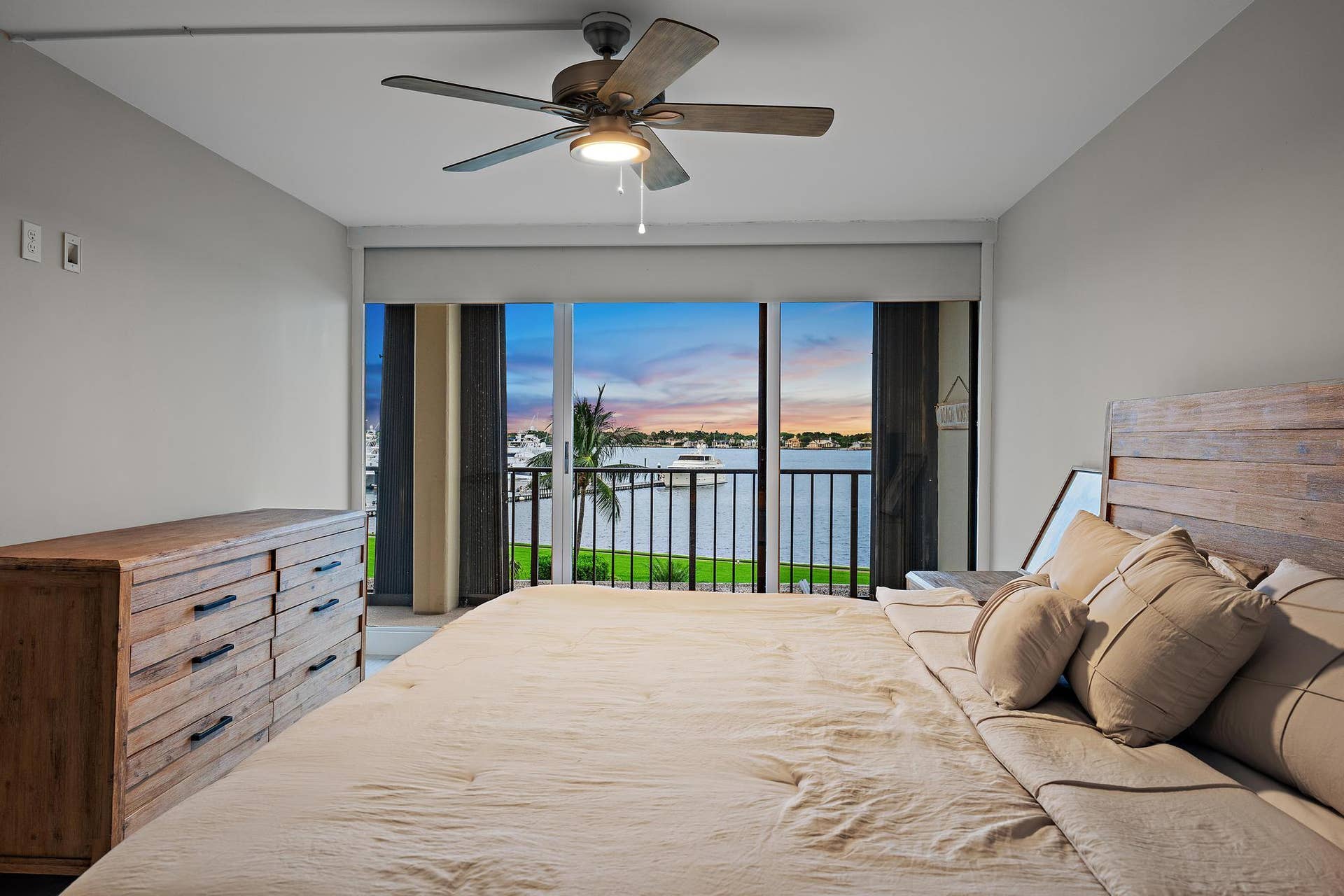 134 LAKESHORE Drive, #316, North Palm Beach, FL 33408 Primary Suite