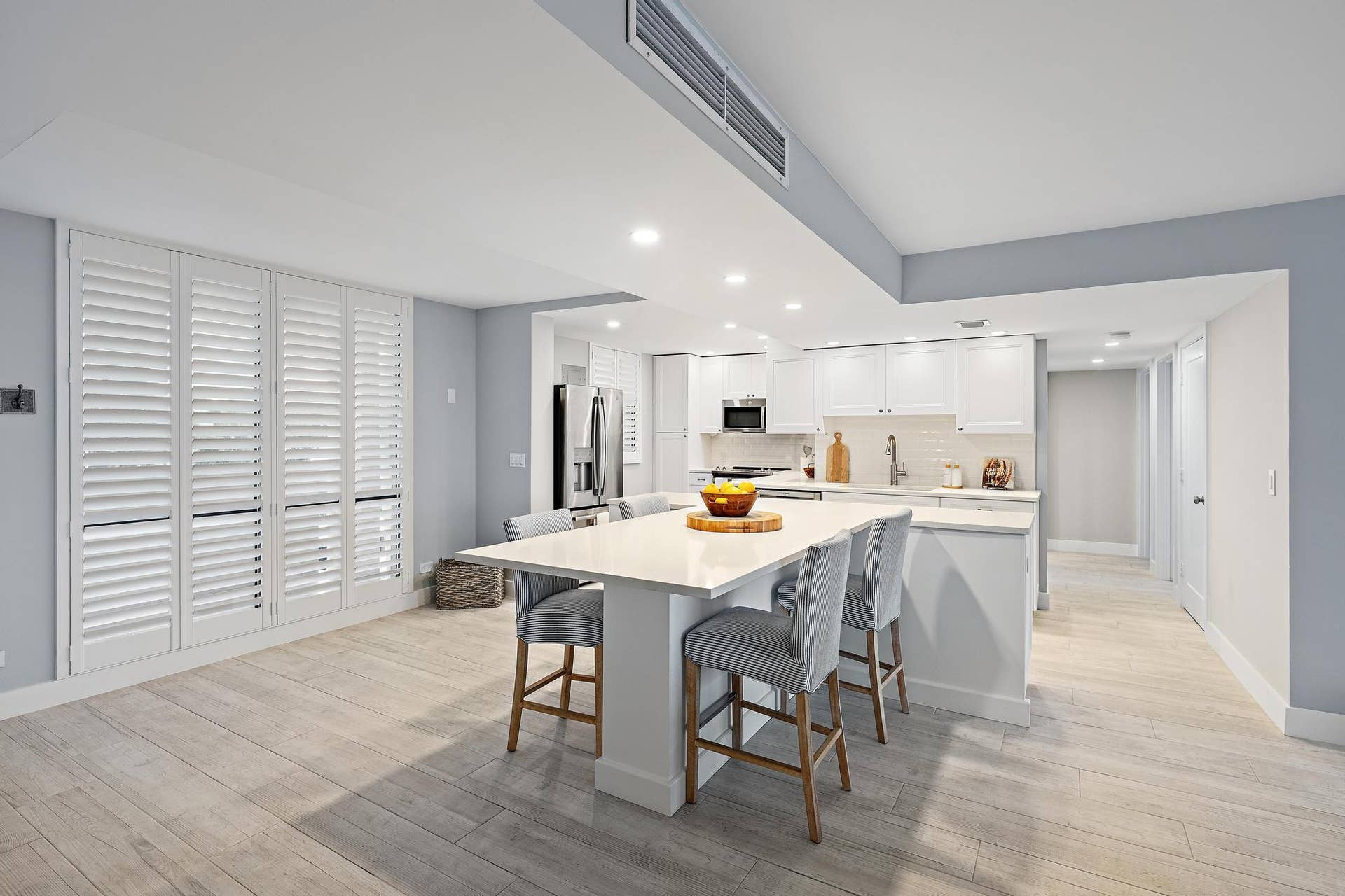 134 LAKESHORE Drive, #316, North Palm Beach, FL 33408 Kitchen & Dining