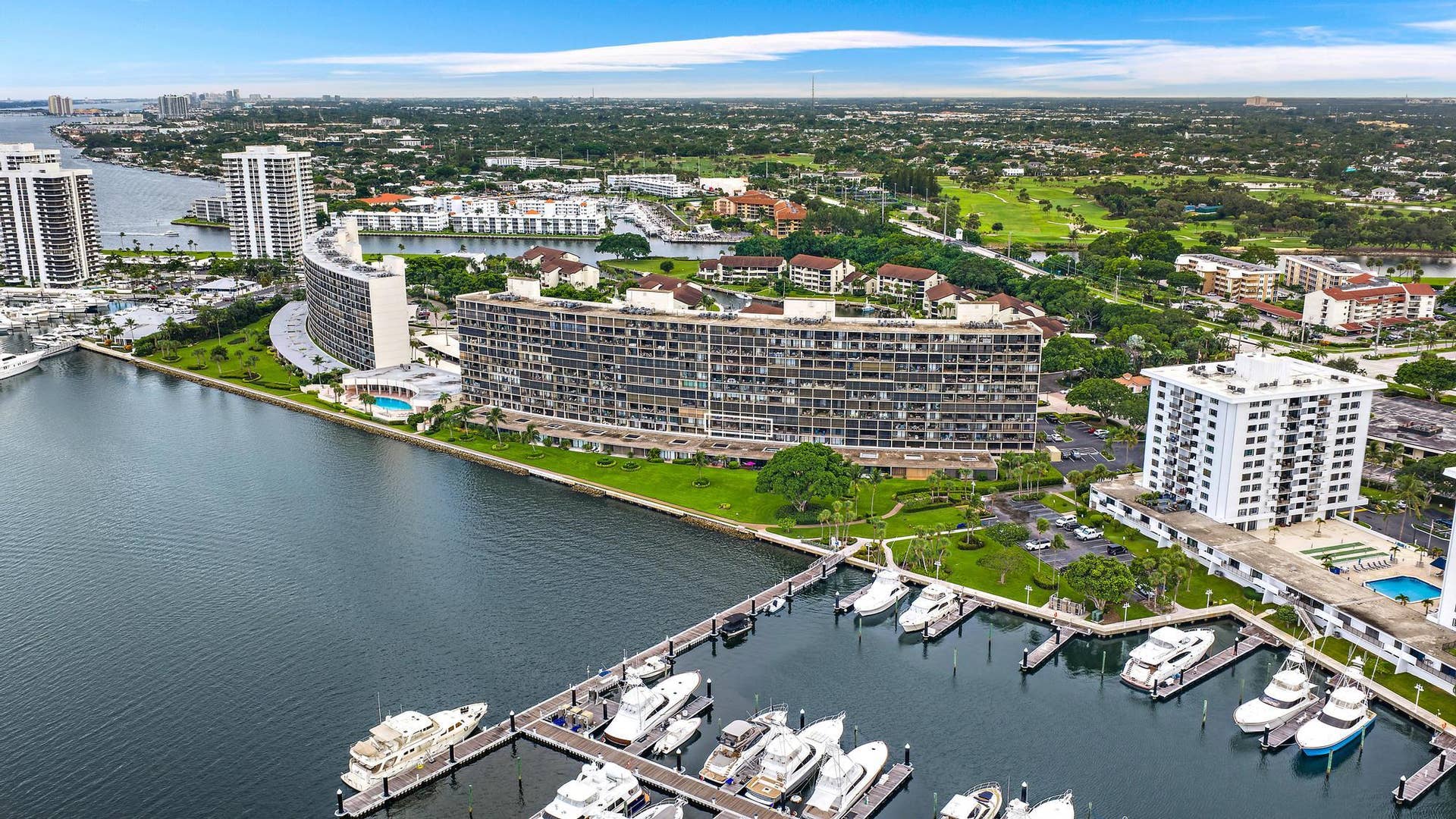 134 LAKESHORE Drive, #316, North Palm Beach, FL 33408 Aerial View