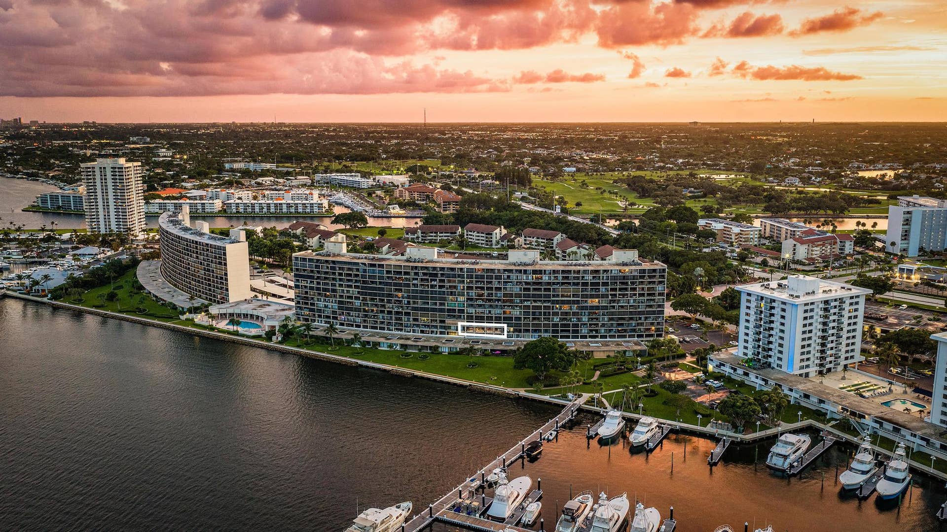 134 LAKESHORE Drive, #316, North Palm Beach, FL 33408 Aerial View