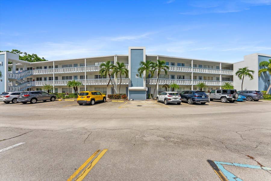 Property photo for 309 WELLINGTON M, West Palm Beach, FL