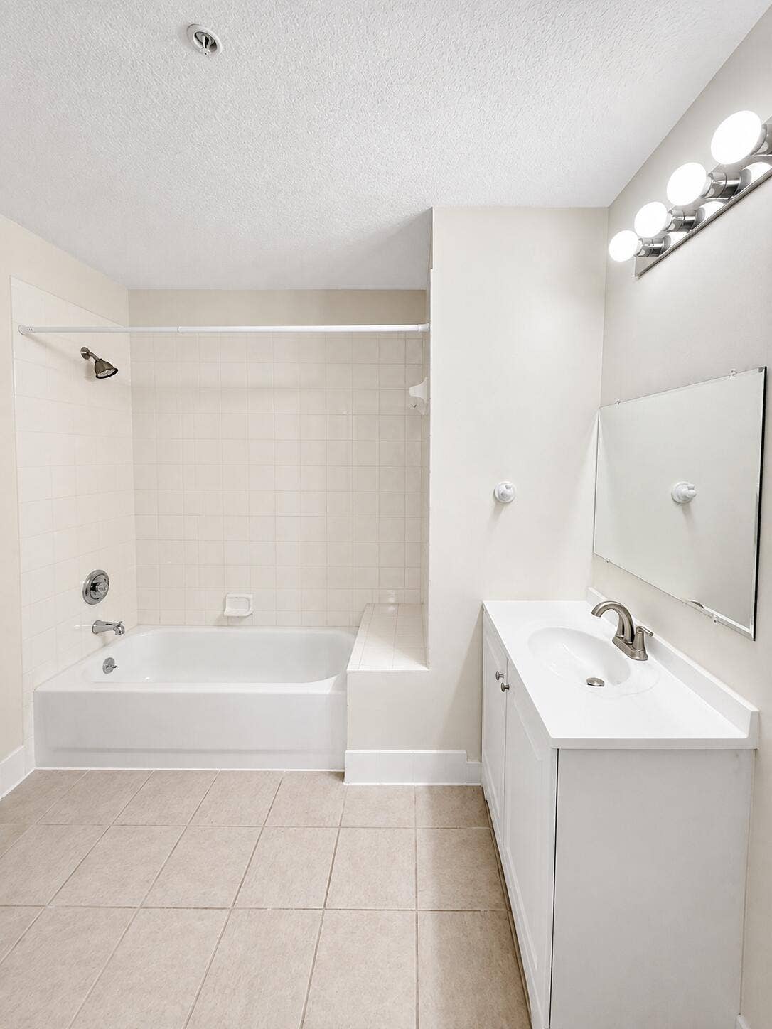 1200 Town Center Drive, #206, Jupiter, FL 33458 46C50AA4-DDAE-4965-B2CD-70909301CD1C