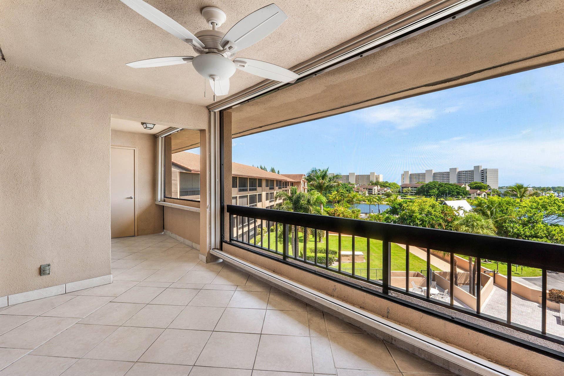 1030 Us Highway 1, #413, North Palm Beach, FL 33408 Patio