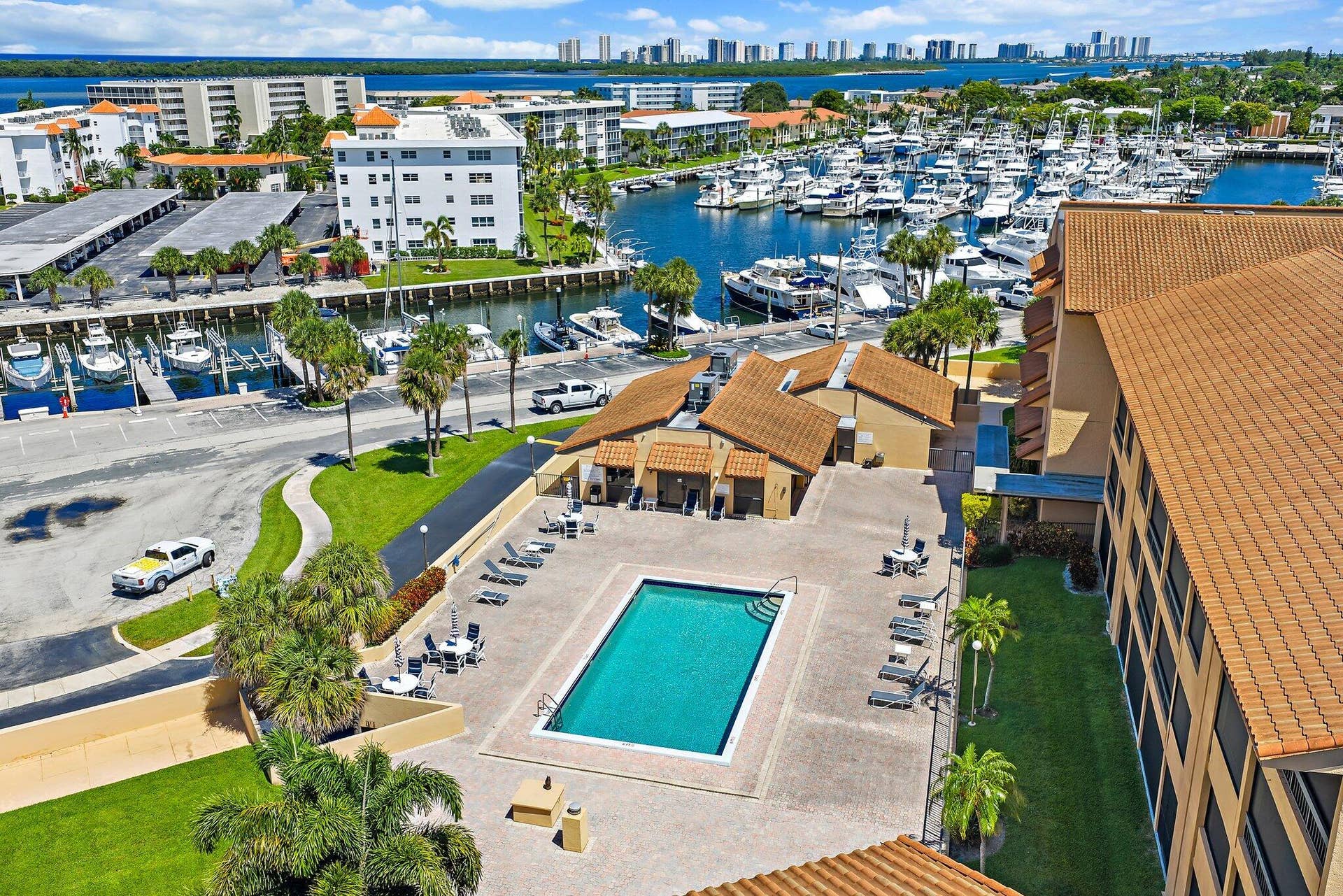 1030 Us Highway 1, #413, North Palm Beach, FL 33408 Marina Bay Pool & Clubhouse
