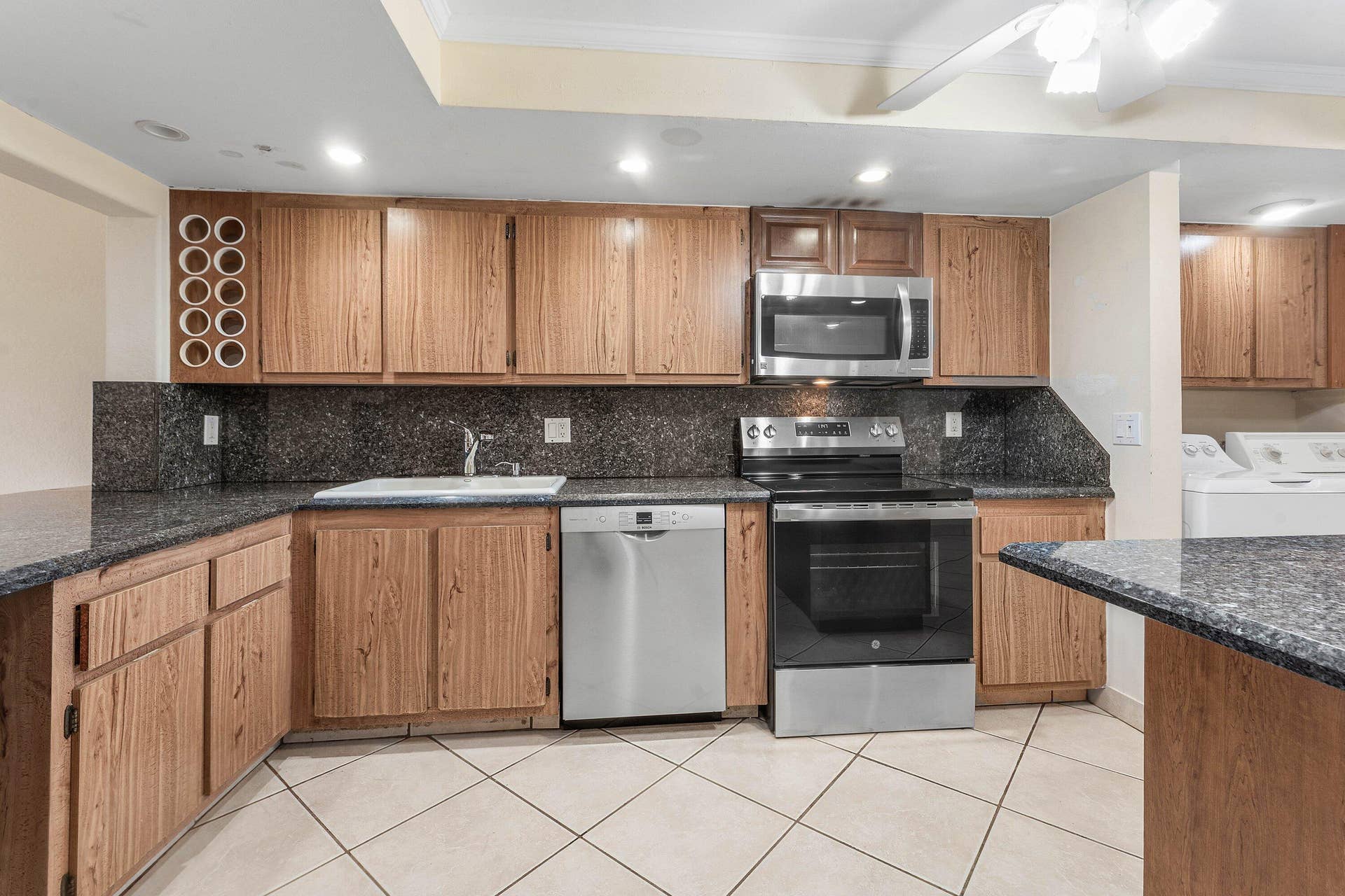 1030 Us Highway 1, #413, North Palm Beach, FL 33408 Kitchen 2