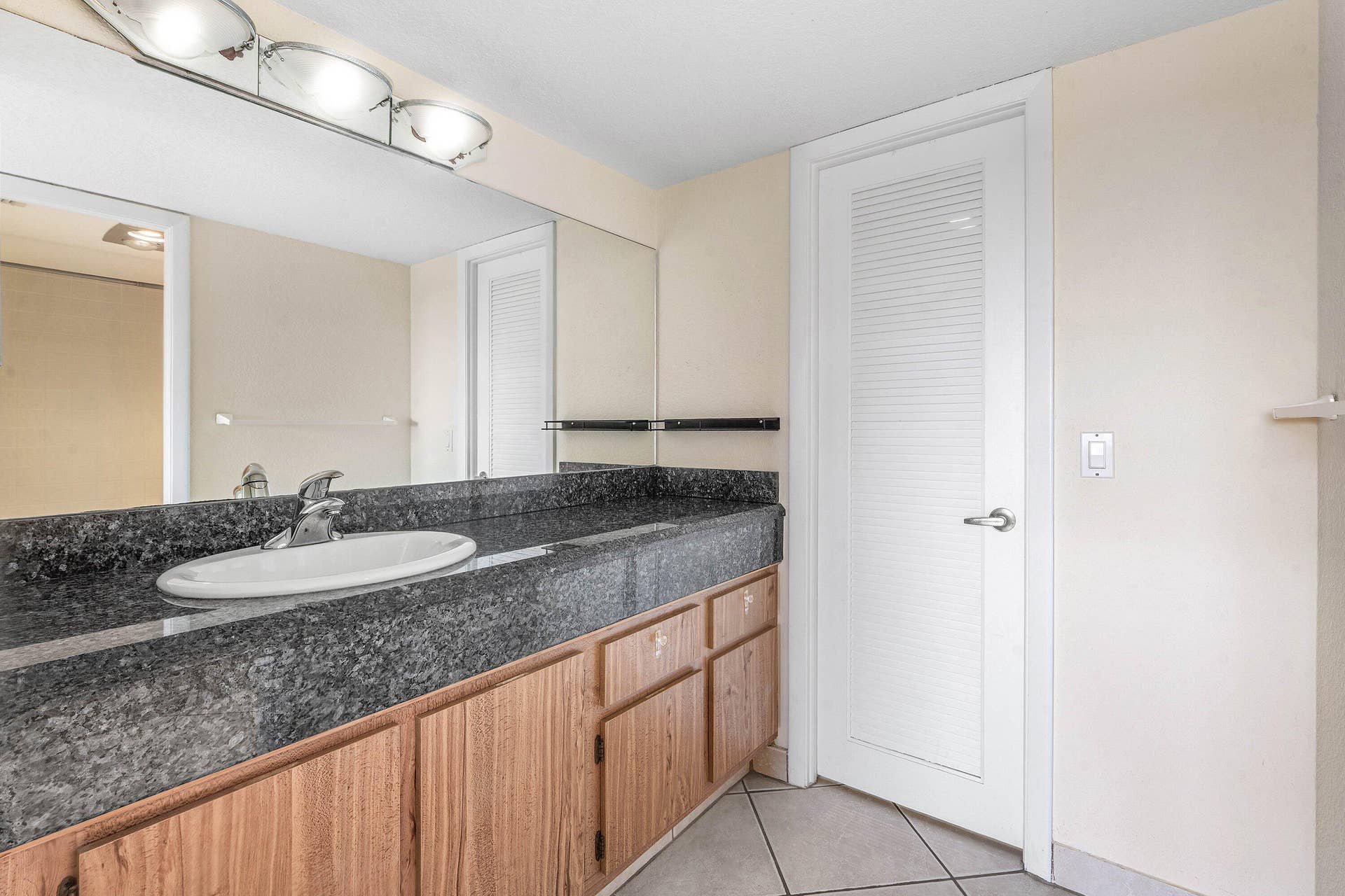 1030 Us Highway 1, #413, North Palm Beach, FL 33408 Primary Bath