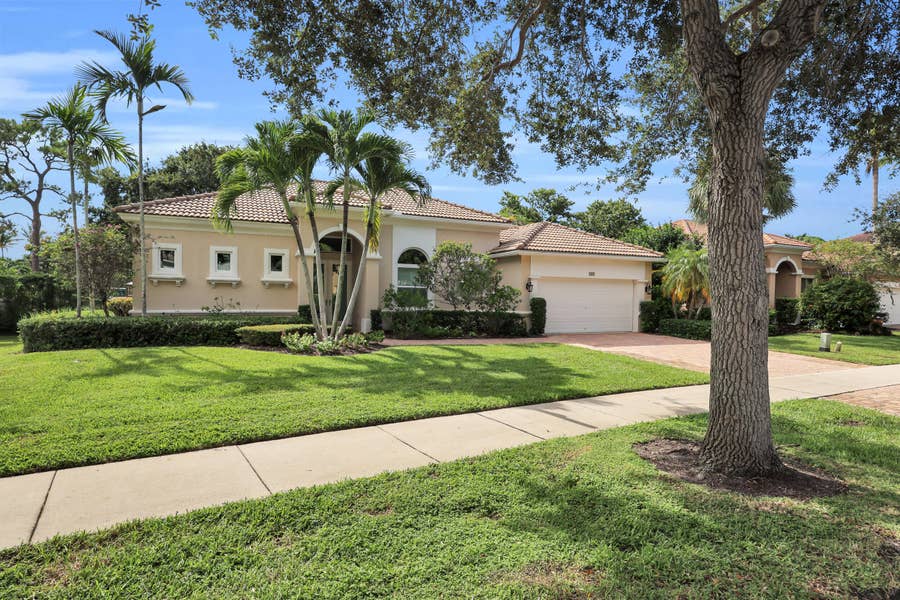 Property photo for 103 MAGNOLIA Way, Tequesta, FL