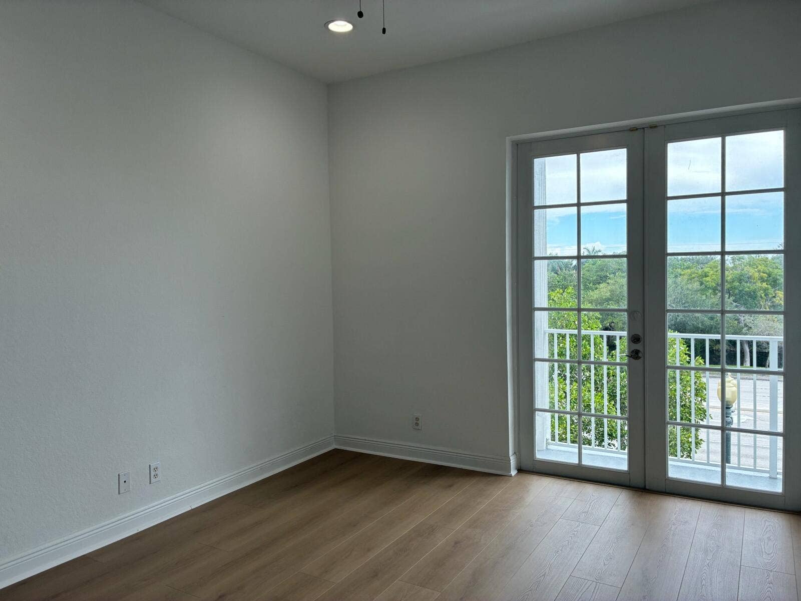 6807 LAKESIDE Circle N, #102-1, Davie, FL 33314 500