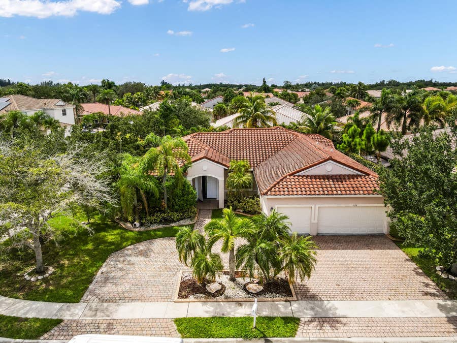 Property photo for 1150 SW 189TH Avenue, Pembroke Pines, FL