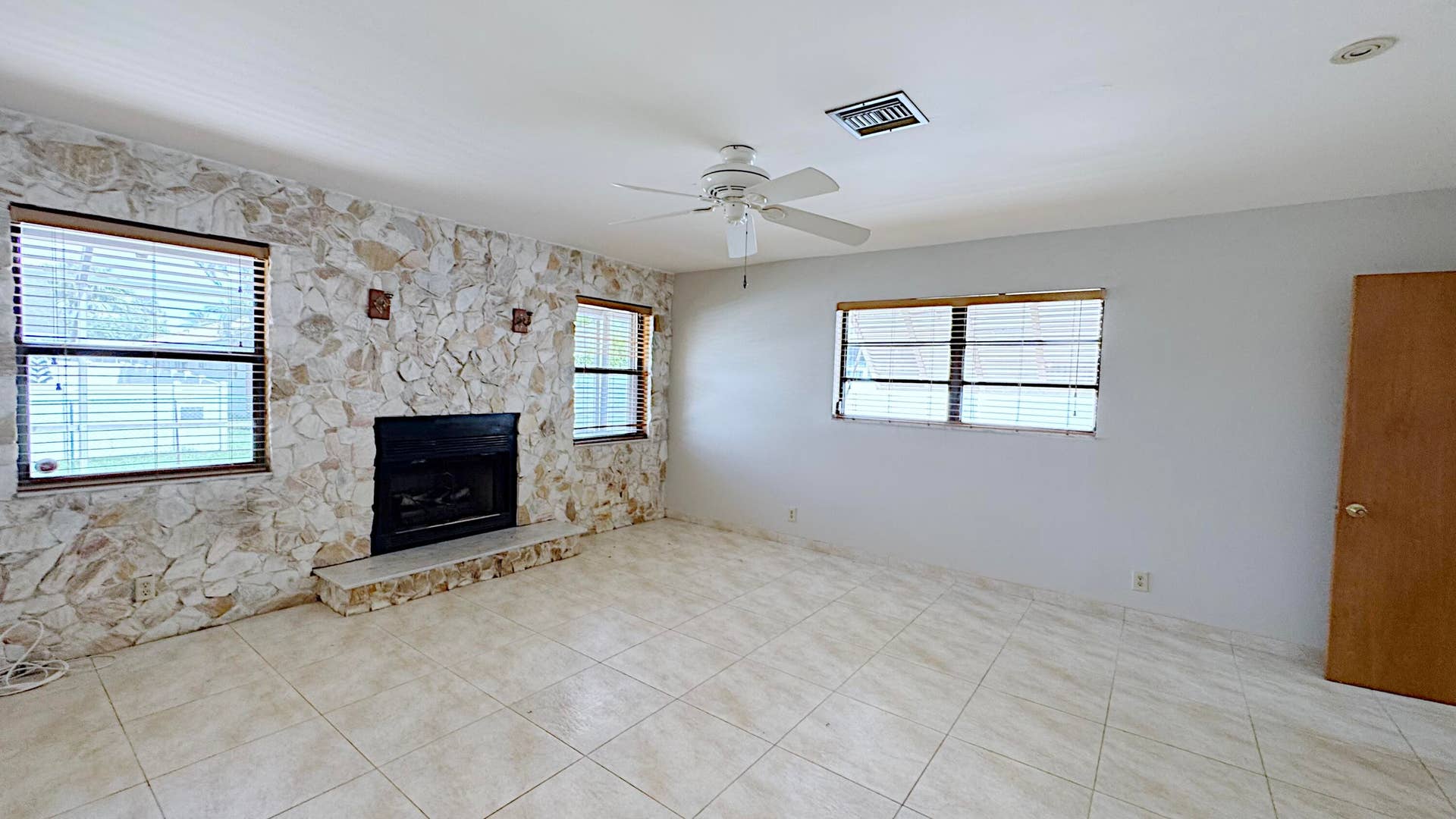 309 SE 4TH Street, Dania Beach, FL 33004 IMG_3675