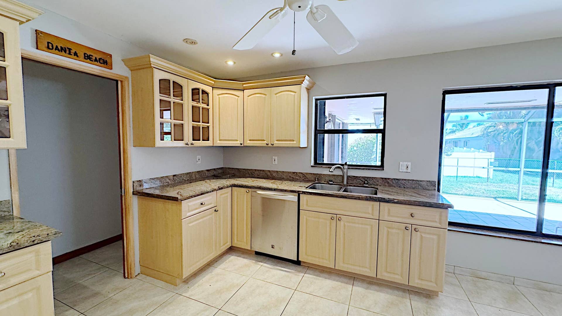 309 SE 4TH Street, Dania Beach, FL 33004 IMG_3665