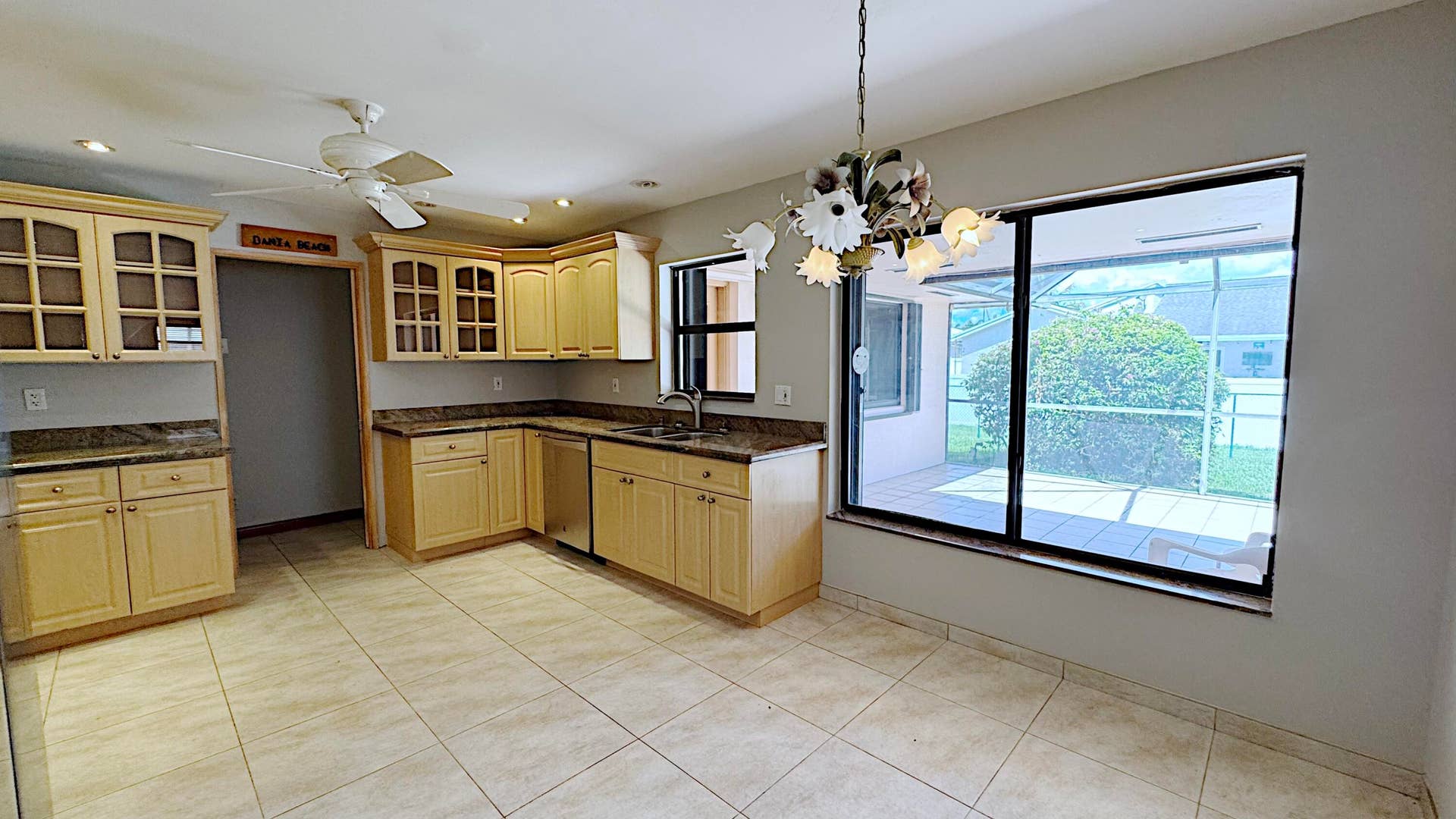 309 SE 4TH Street, Dania Beach, FL 33004 IMG_3655