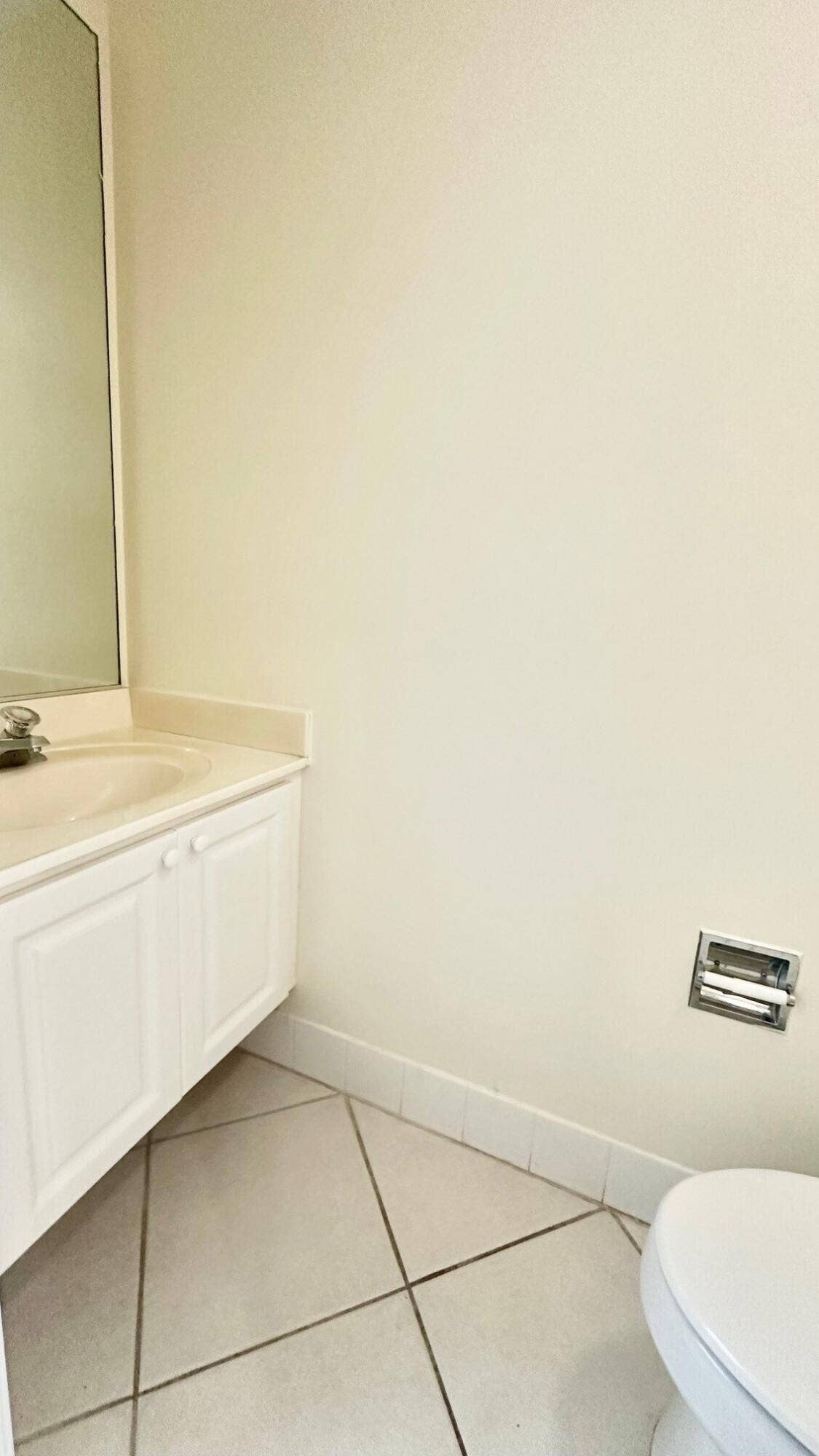 2171 Tigris Drive, West Palm Beach, FL 33411 Half Bath Room