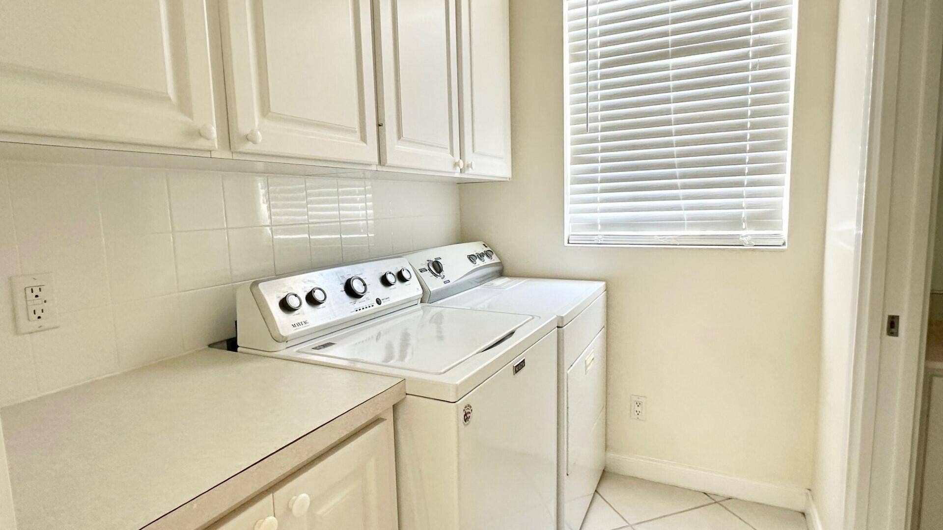 2171 Tigris Drive, West Palm Beach, FL 33411 Laundry Room