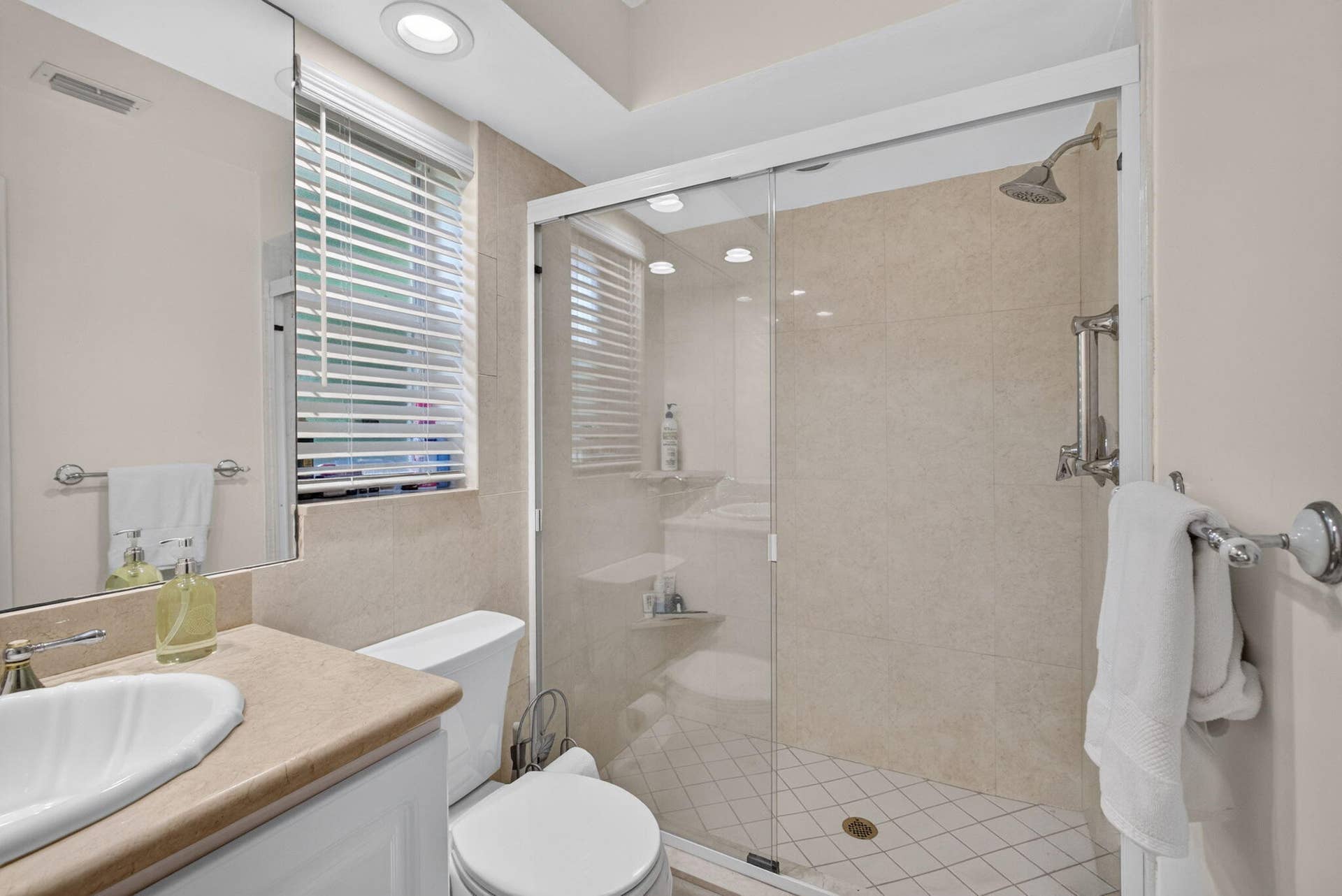 119 Cruiser Road S, North Palm Beach, FL 33408 119 Cruiser Road S