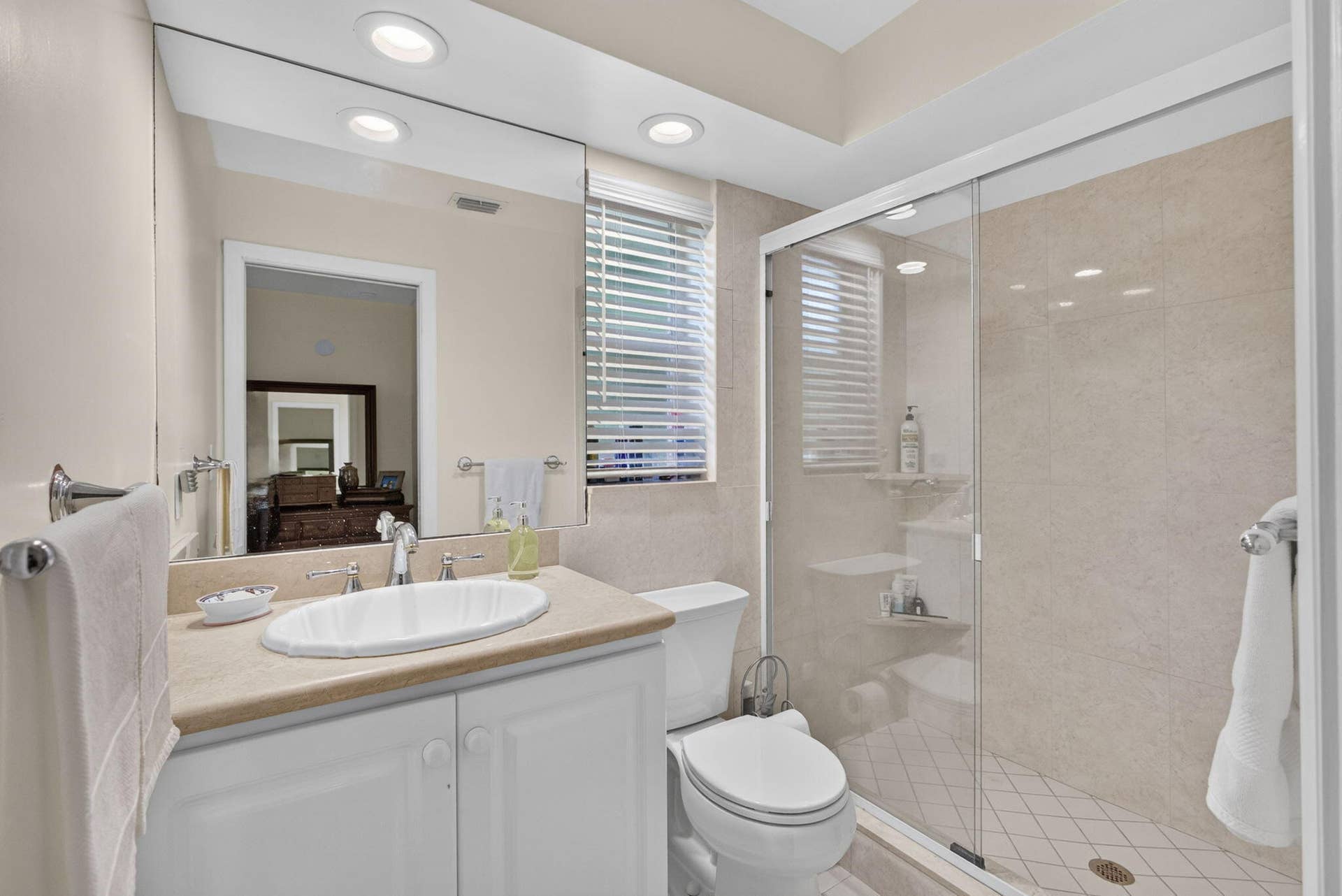 119 Cruiser Road S, North Palm Beach, FL 33408 119 Cruiser Road S