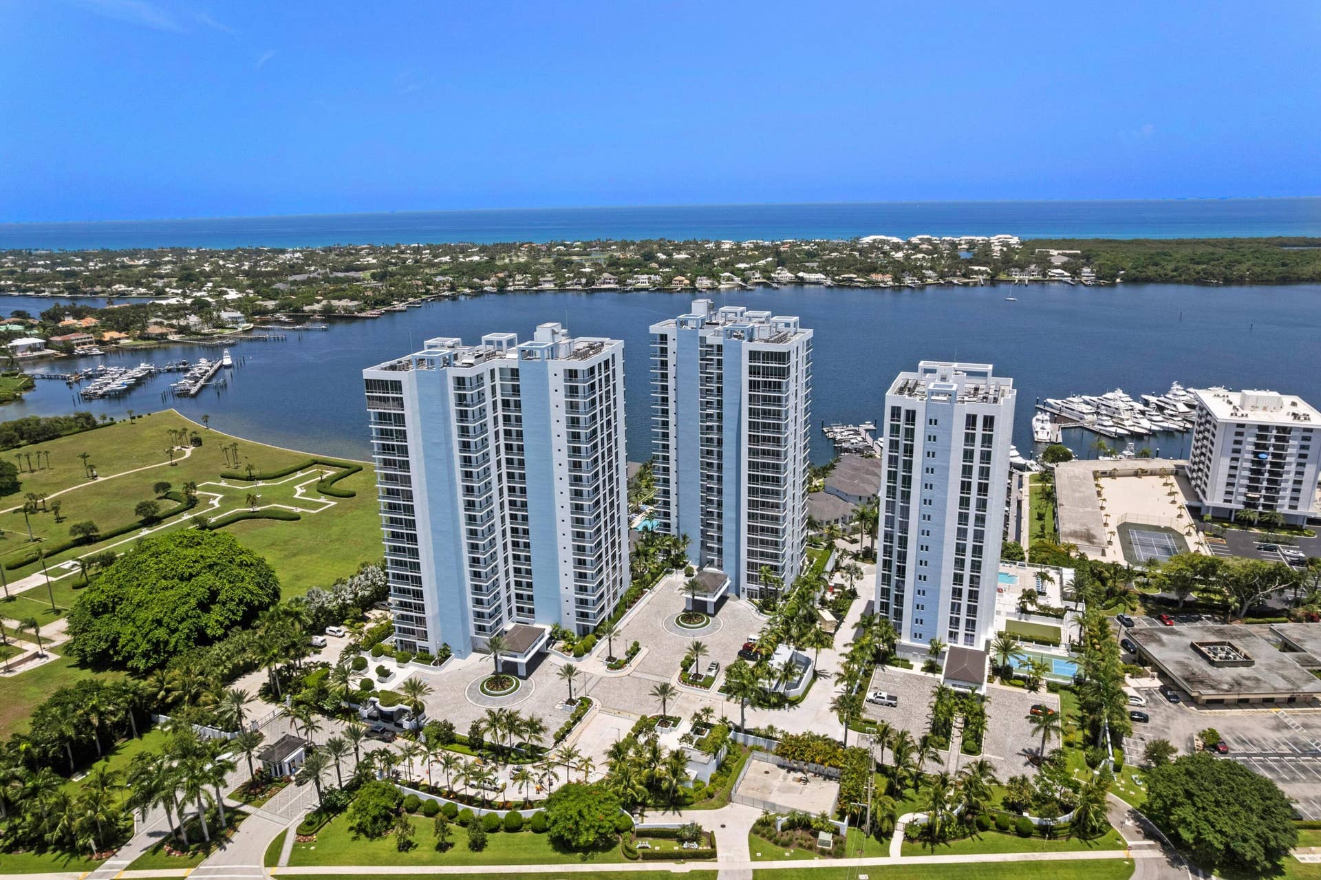 2 WATER CLUB Way, #1204, North Palm Beach, FL 33408 31