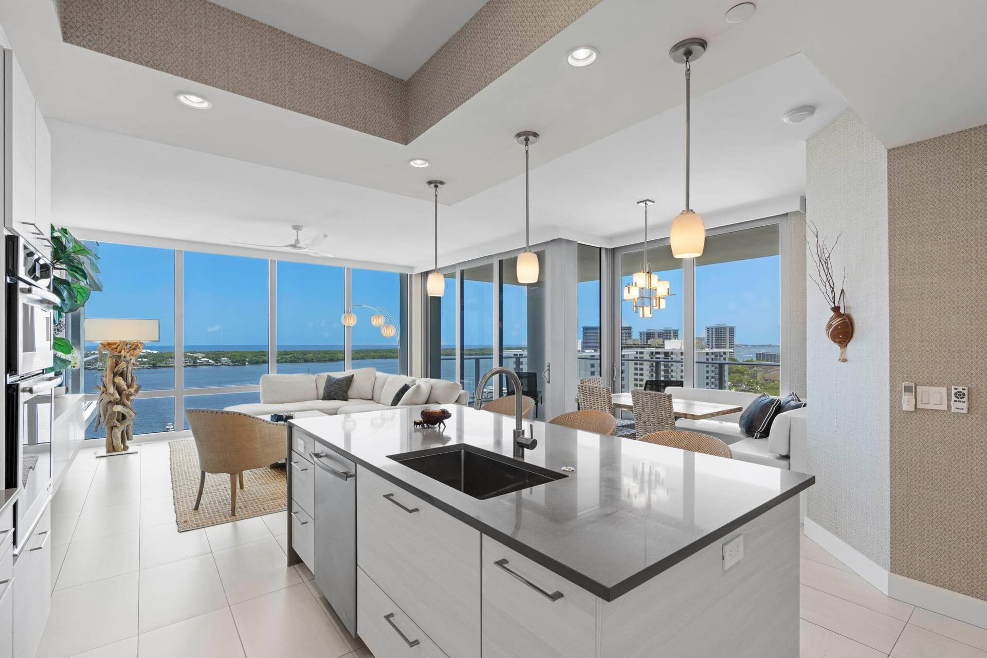 2 WATER CLUB Way, #1204, North Palm Beach, FL 33408 4