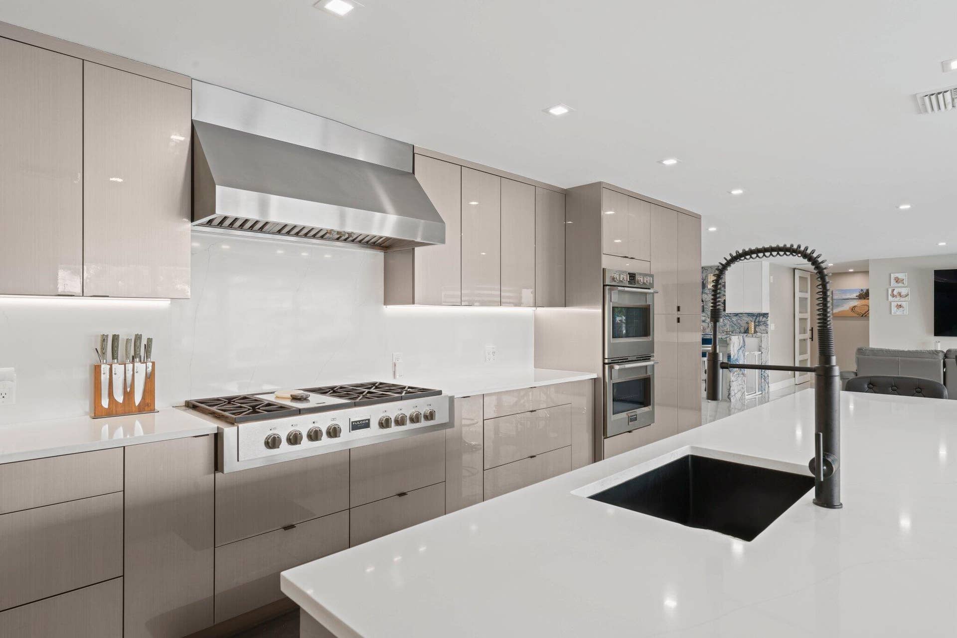 2820 NE 47th St - 34.jpg-SMALL