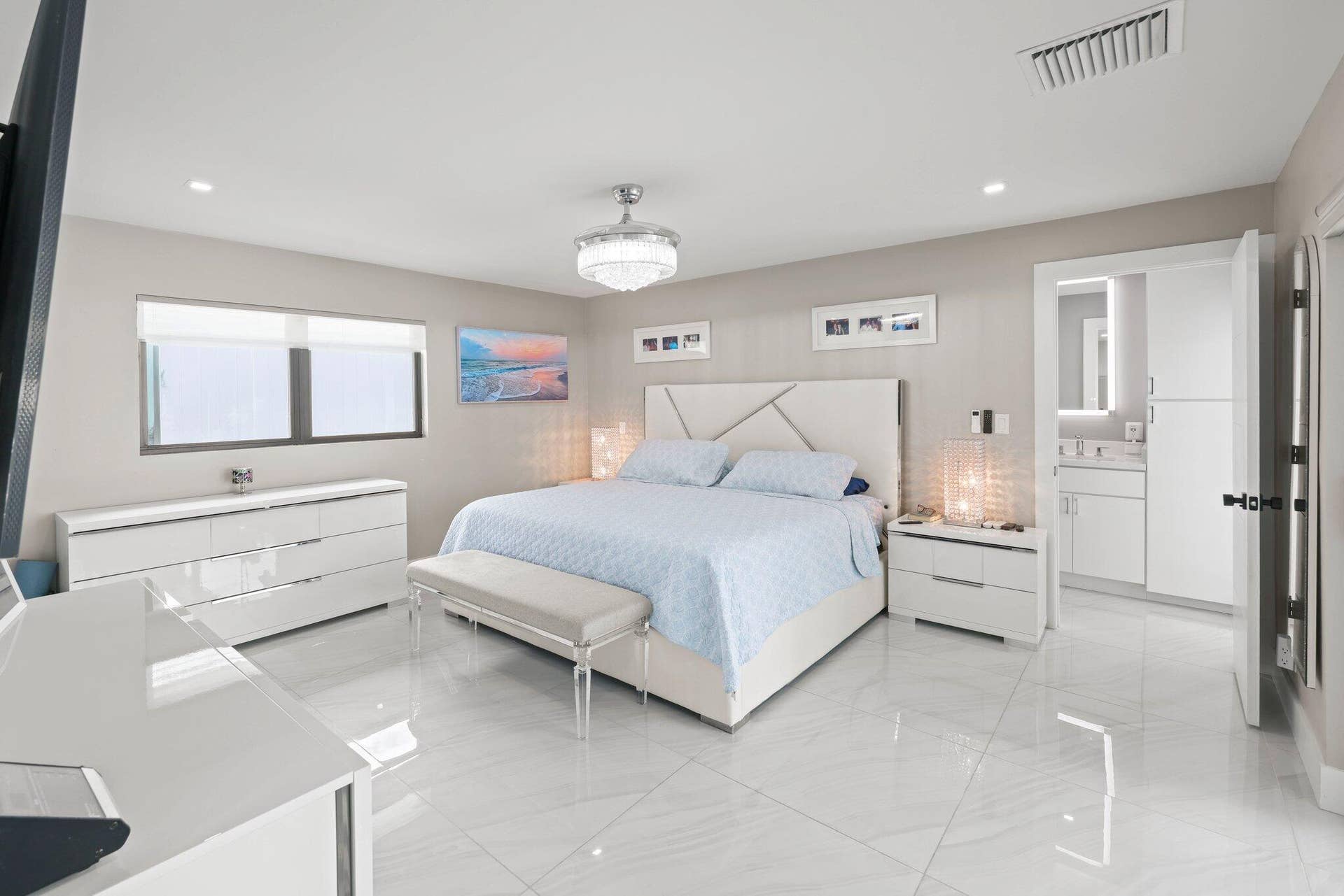 2820 NE 47th St - 48.jpg-SMALL