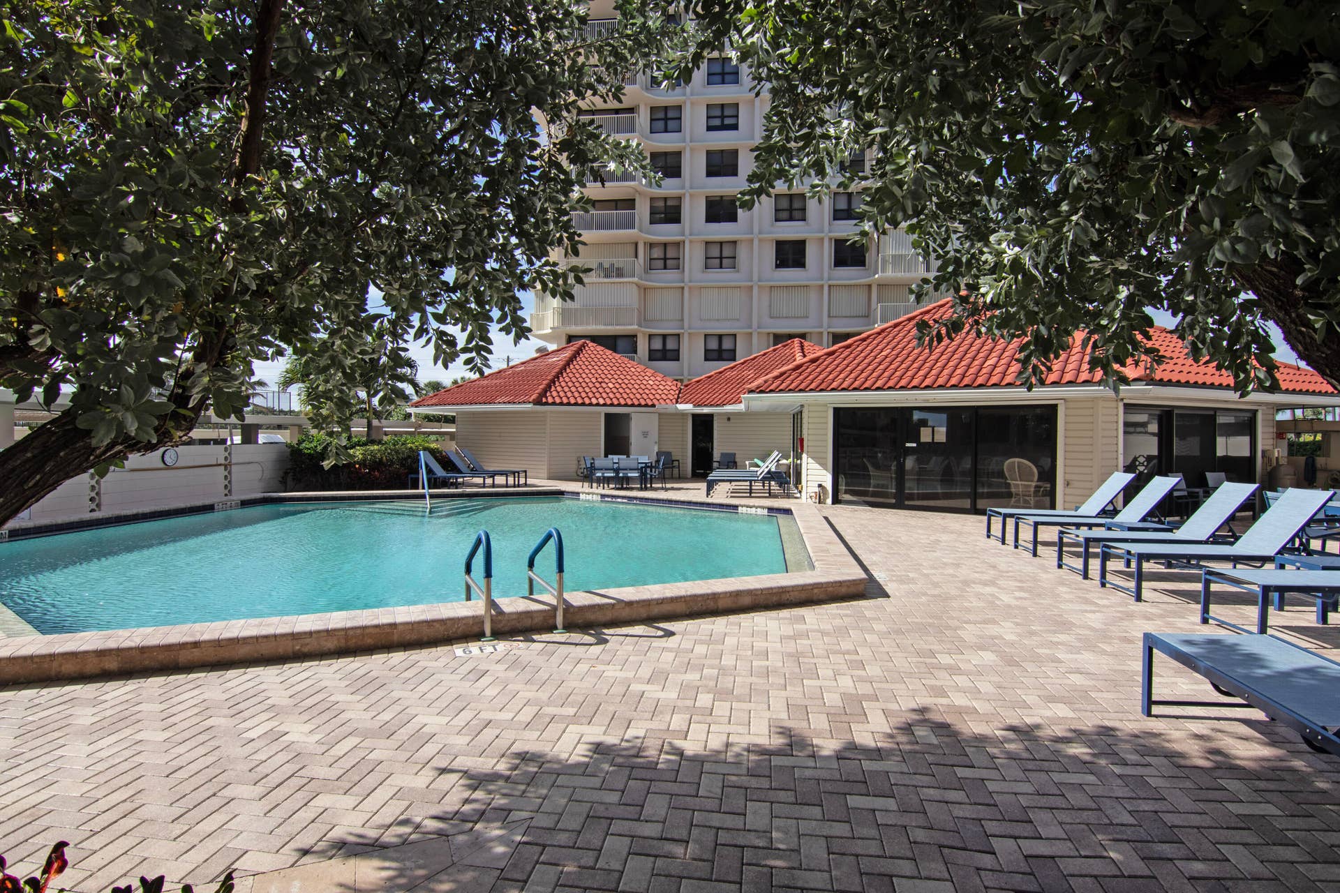 5480 N OCEAN Drive, #A1D, Singer Island, FL 33404 IMG_1543
