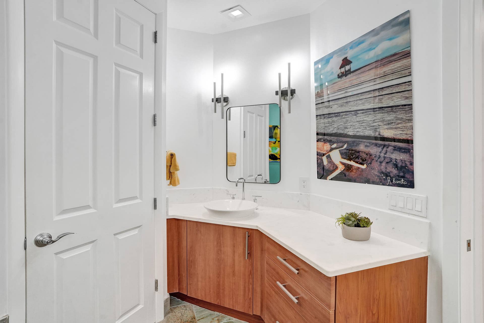 2633 NE 14th Avenue, #103, Wilton Manors, FL 33334 DSC01393