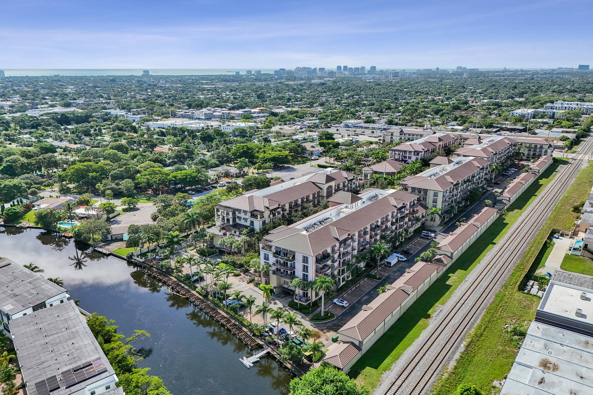 2633 NE 14th Avenue, #103, Wilton Manors, FL 33334 DJI_20260908102306_0059_D