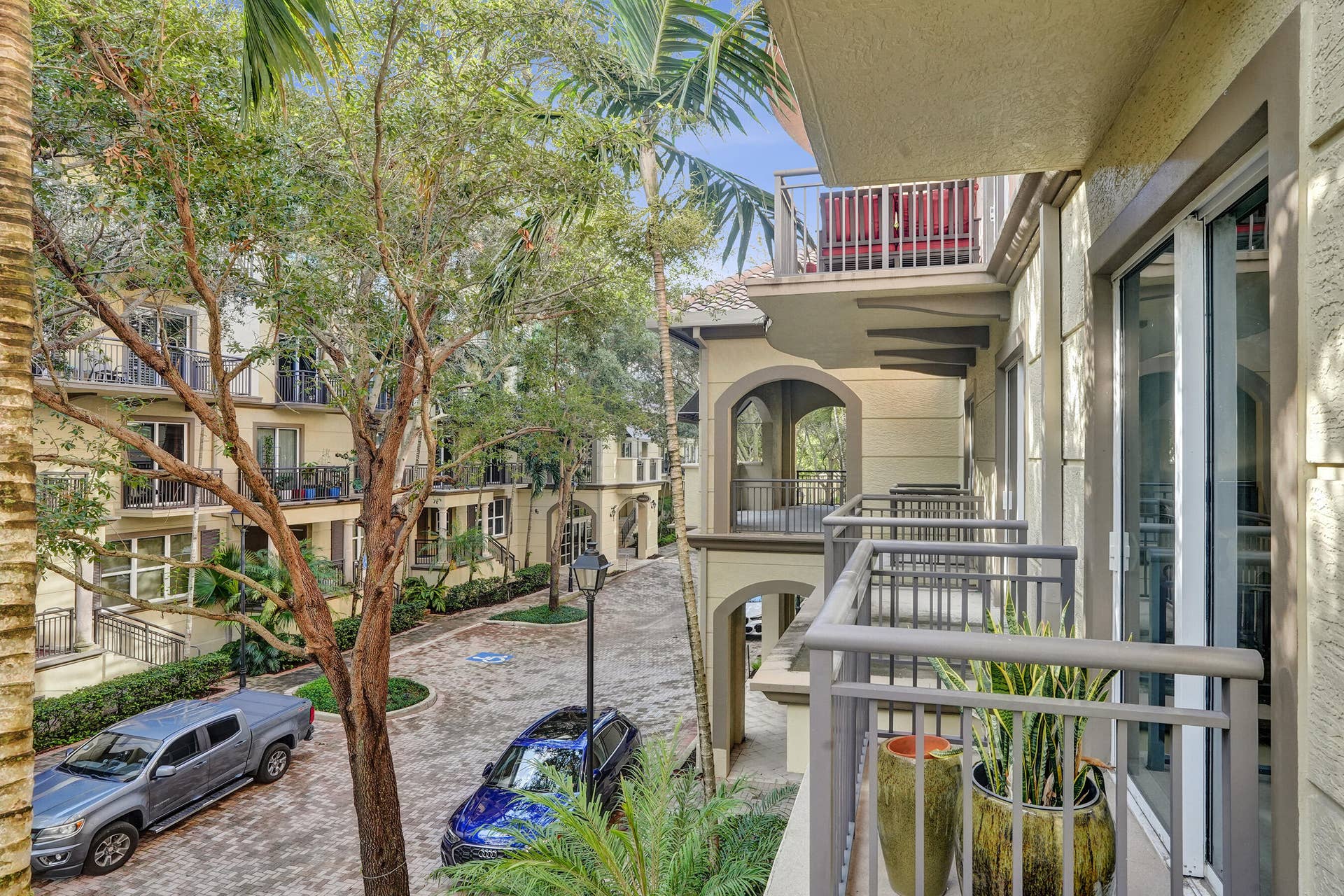 2633 NE 14th Avenue, #103, Wilton Manors, FL 33334 DSC01354