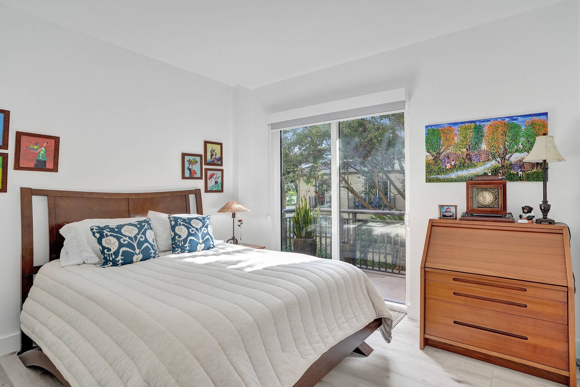 2633 NE 14th Avenue, #103, Wilton Manors, FL 33334 Guest Bedroom