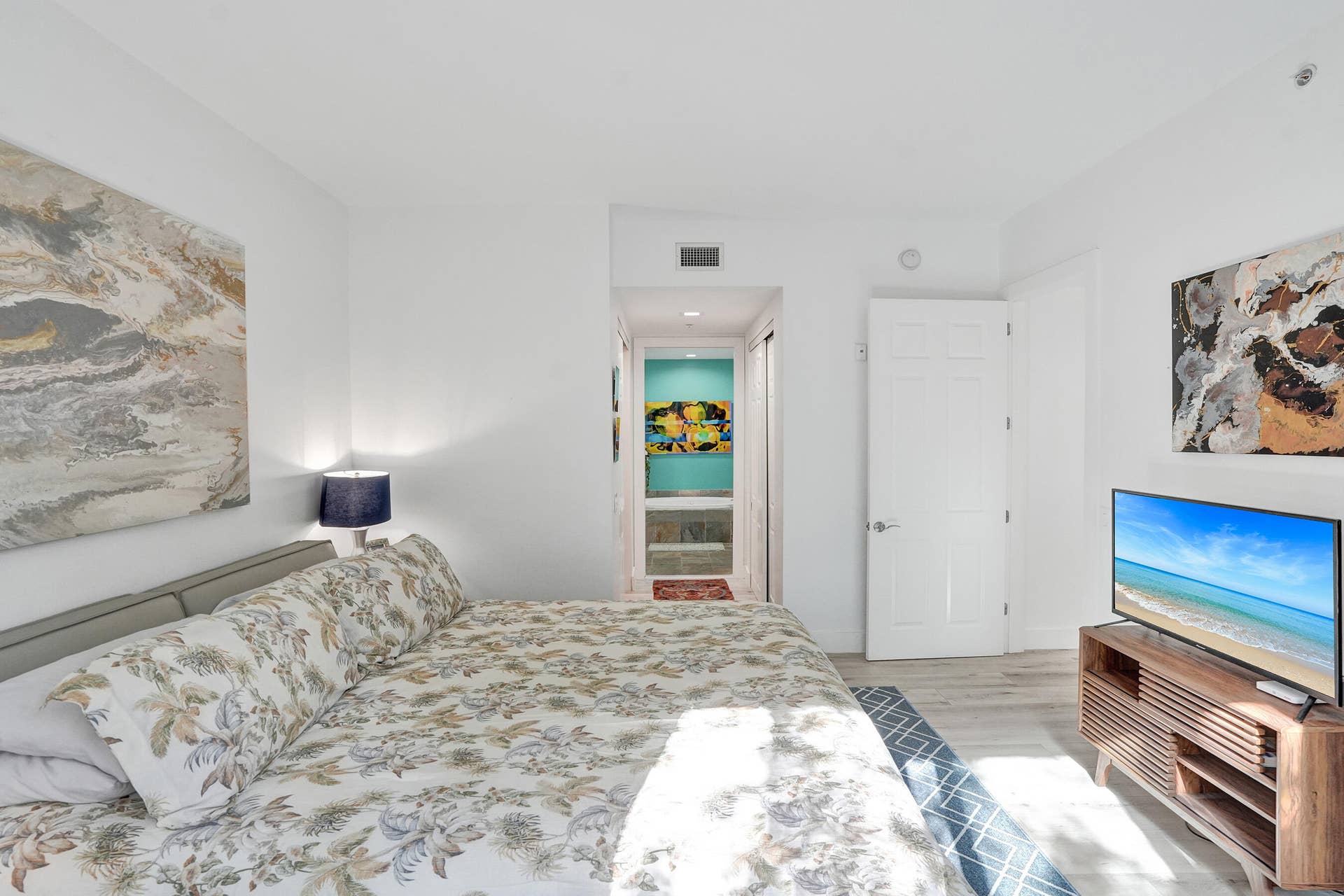 2633 NE 14th Avenue, #103, Wilton Manors, FL 33334 Primary Bedroom