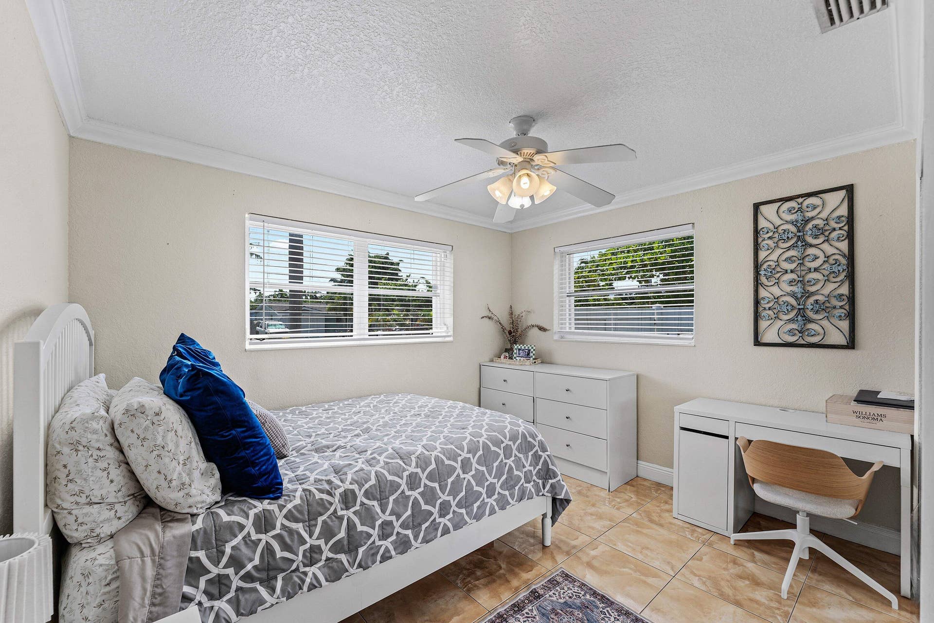 024-4481Southwest37thAvenue-FortLauderda